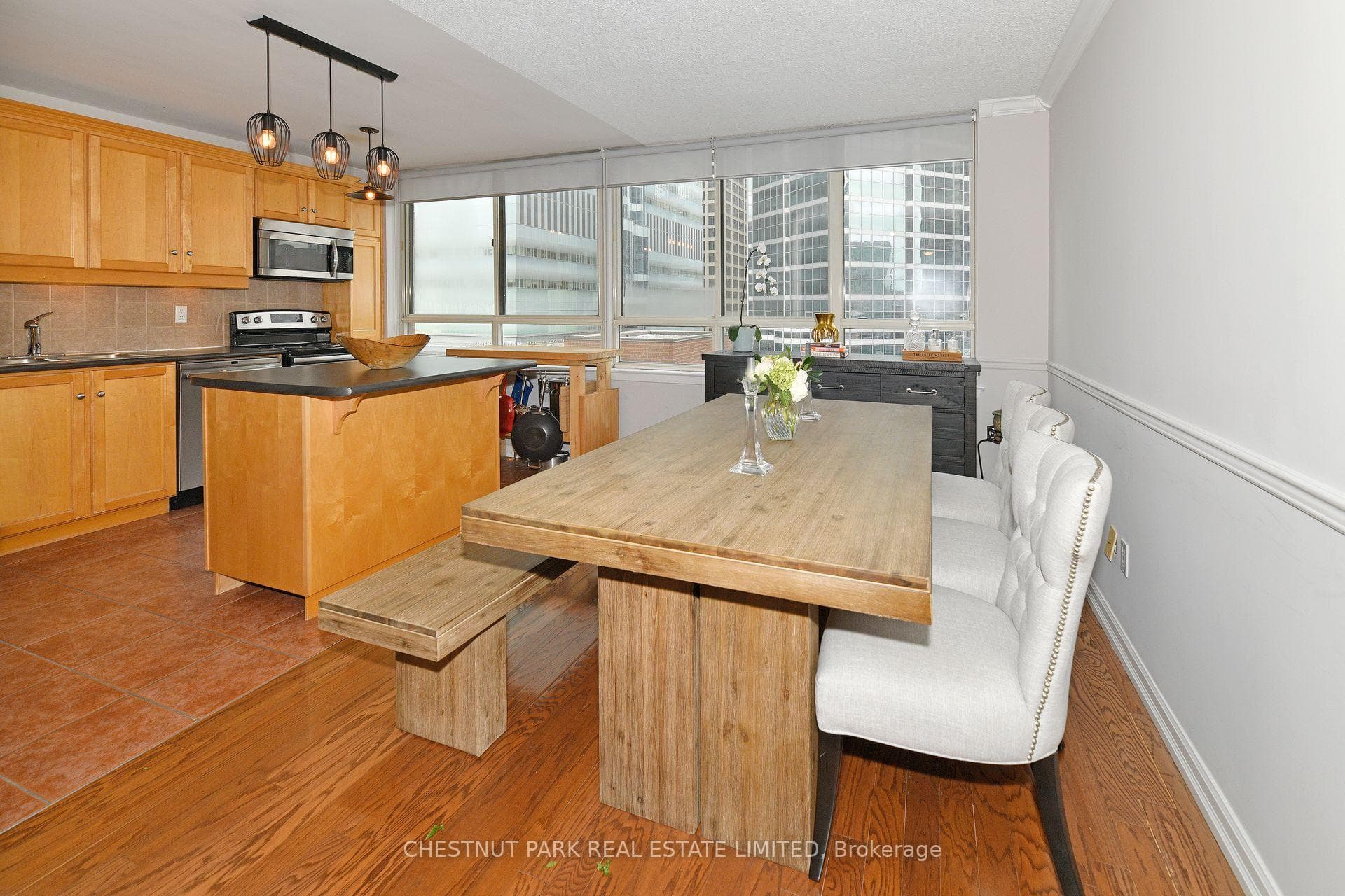 633 Bay Street Unit 816 photo 4