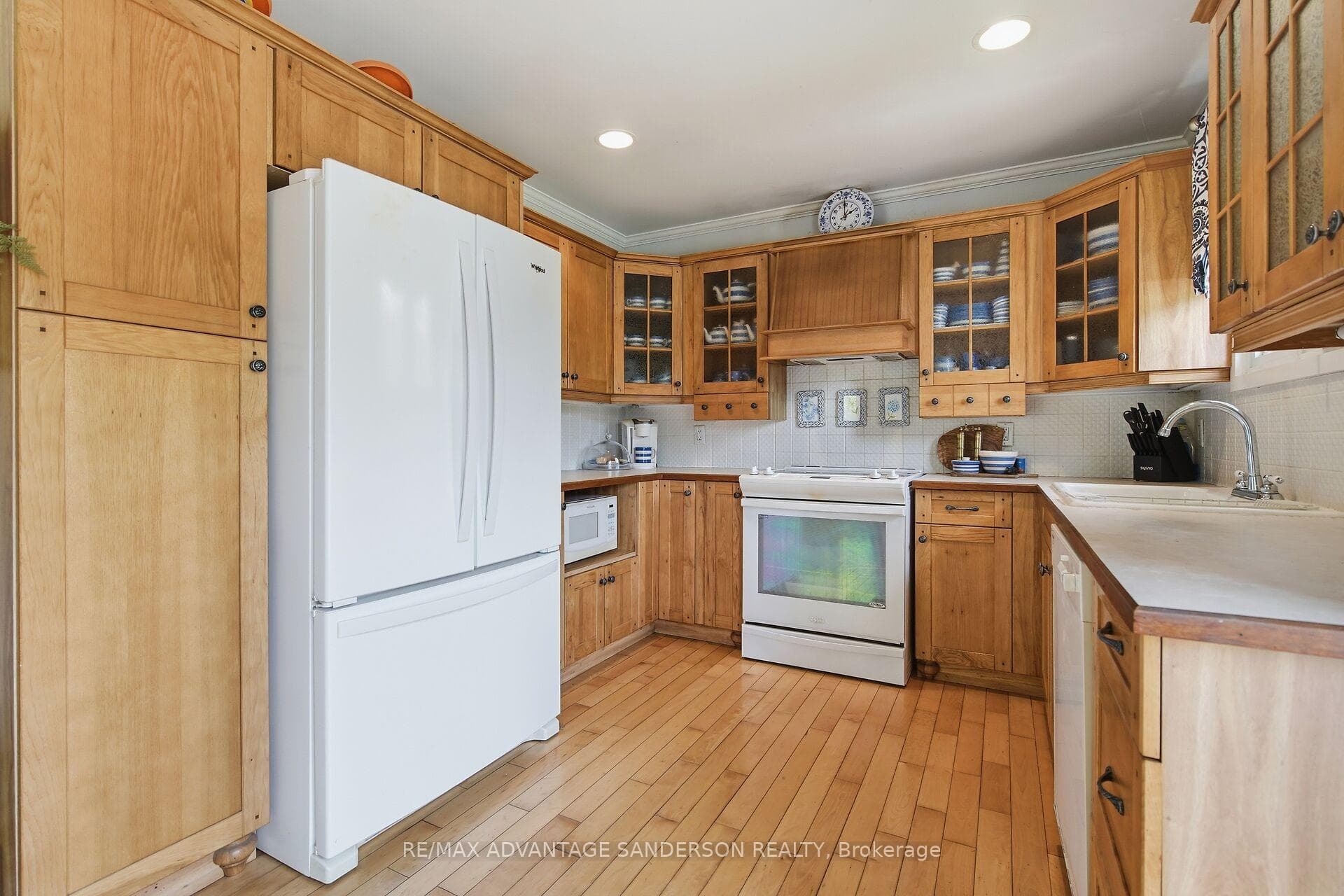 4099 McIntosh Drive photo 32