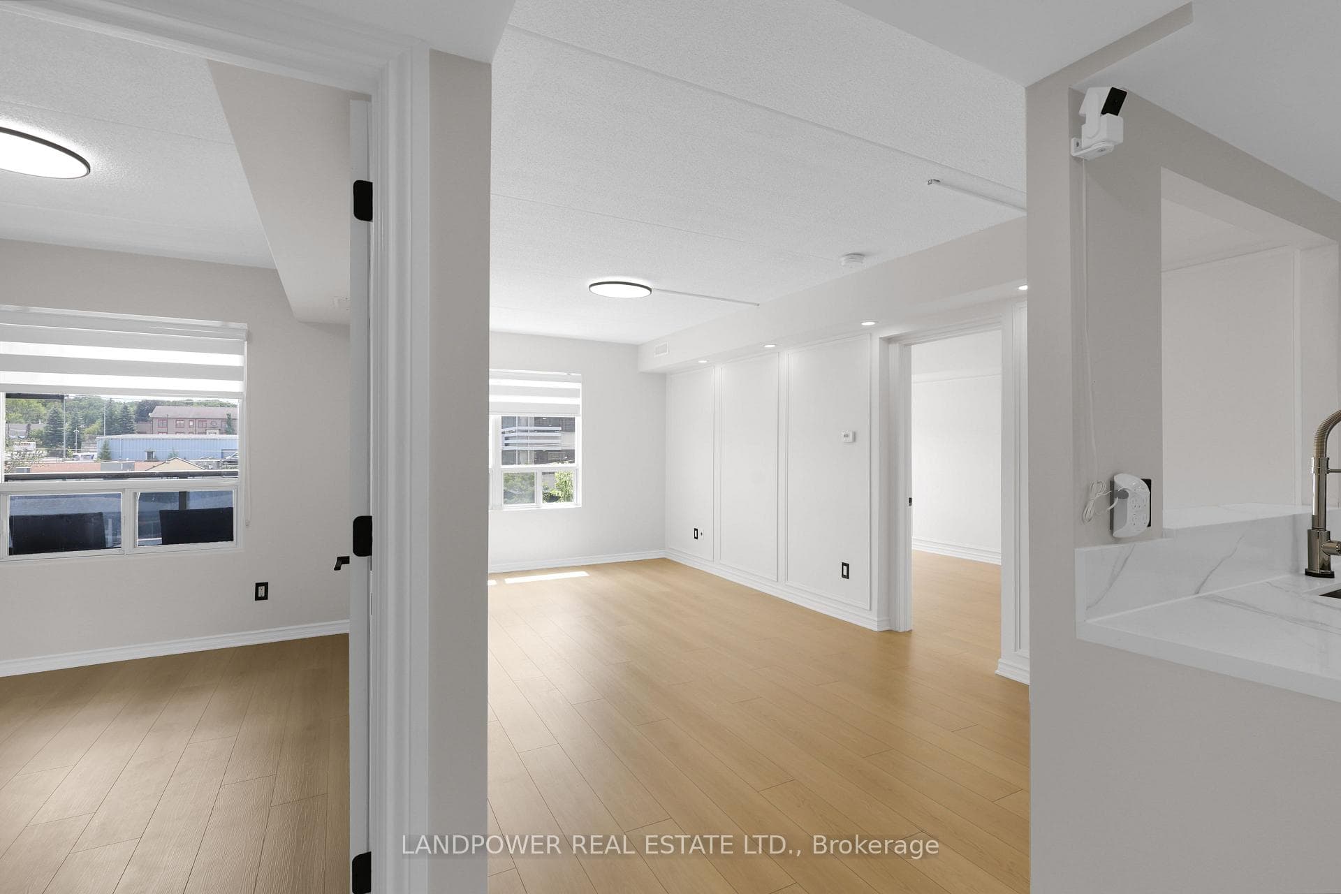 160 Wellington Street Unit 301 photo 25