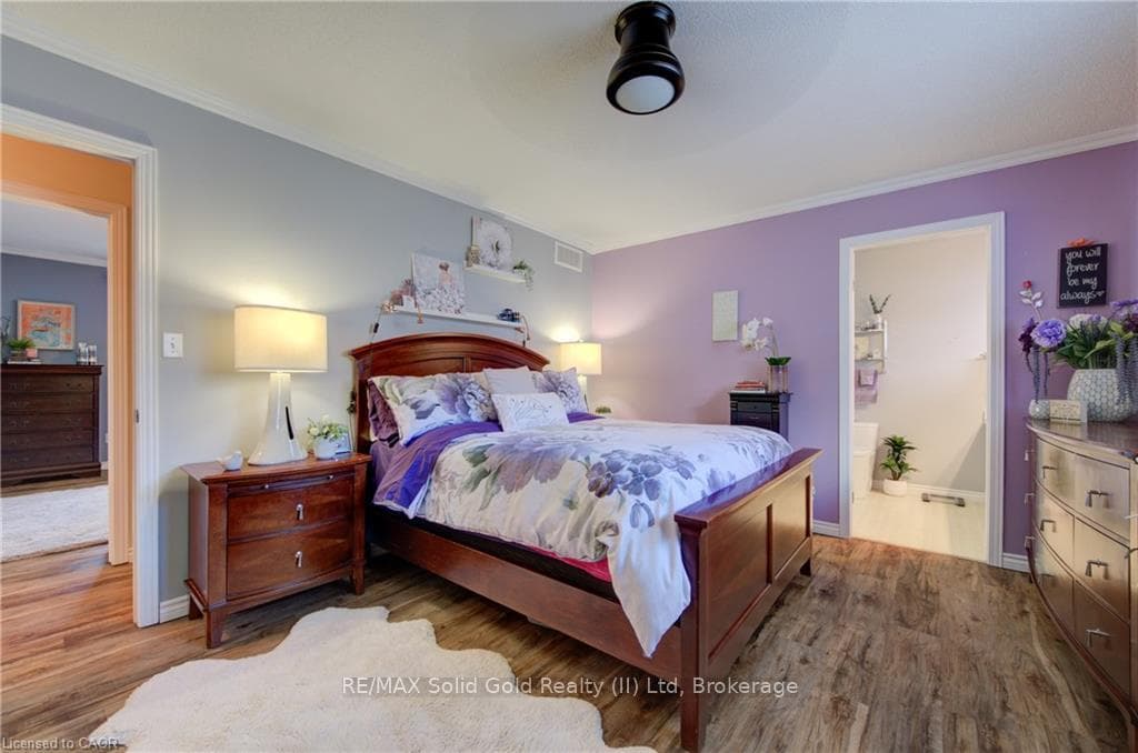 83 William Street photo 17