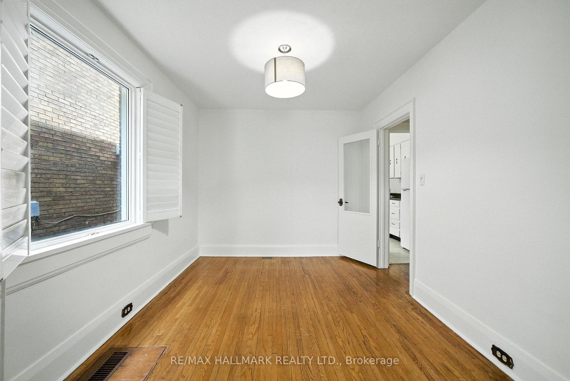 49 Rawlinson Avenue photo 11