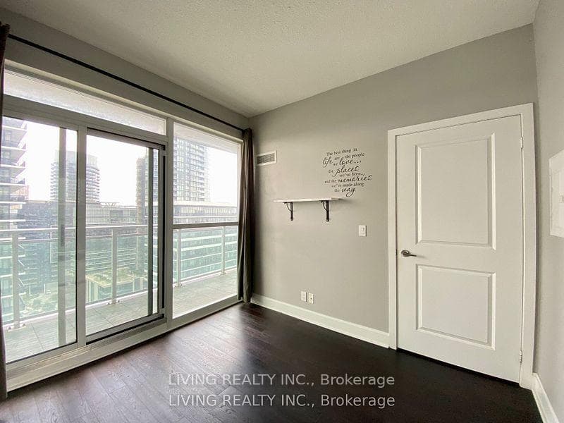 33 Shore Breeze Drive Unit 1607 photo 17
