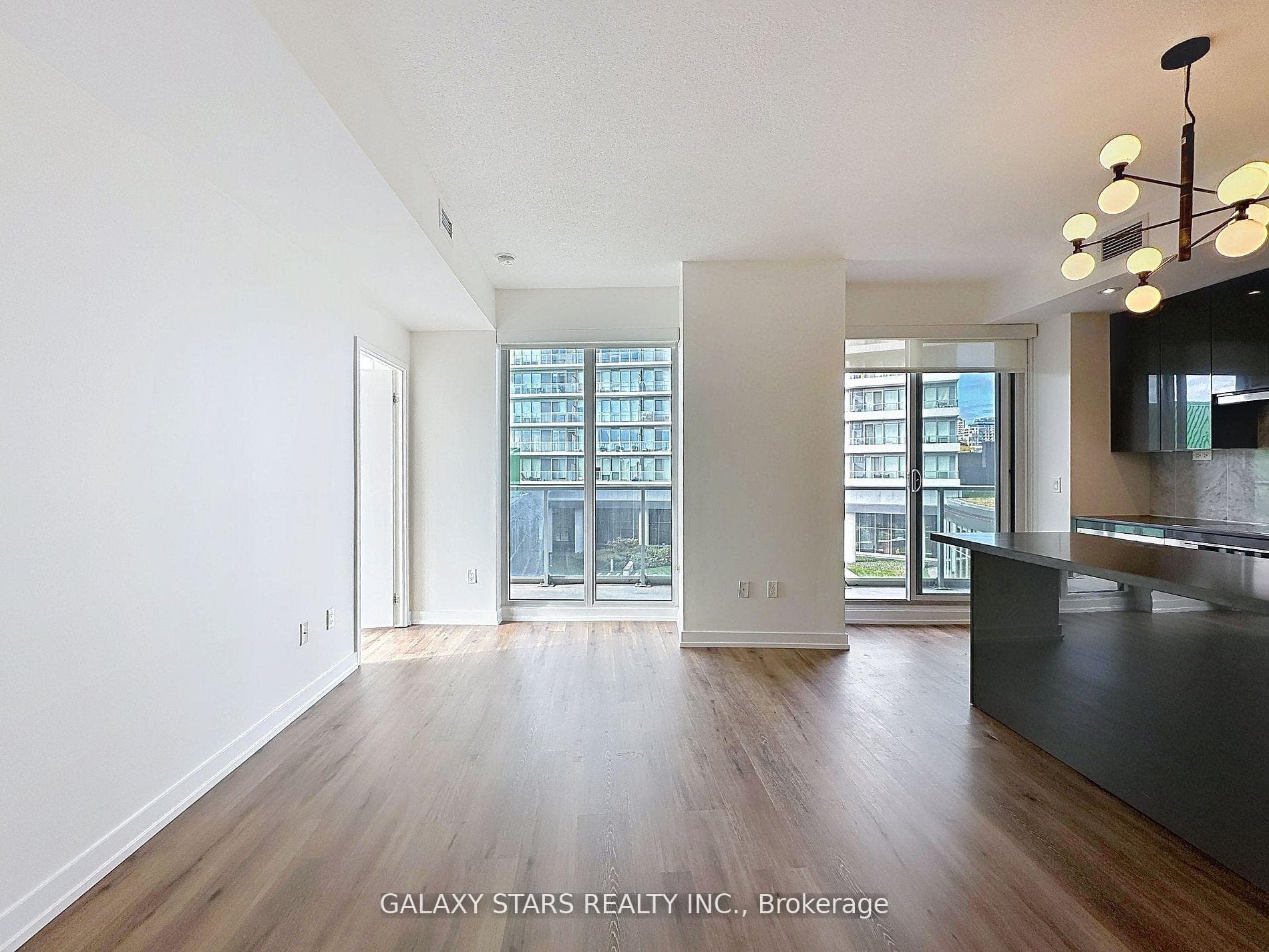 117 McMahon Drive Unit 203 photo 8