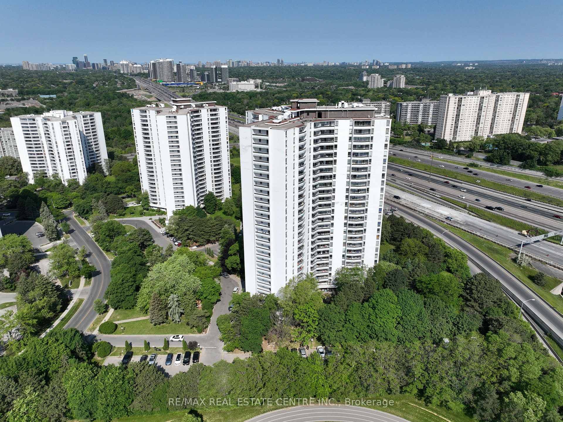 50 Graydon Hall Drive Unit 1710 photo 1