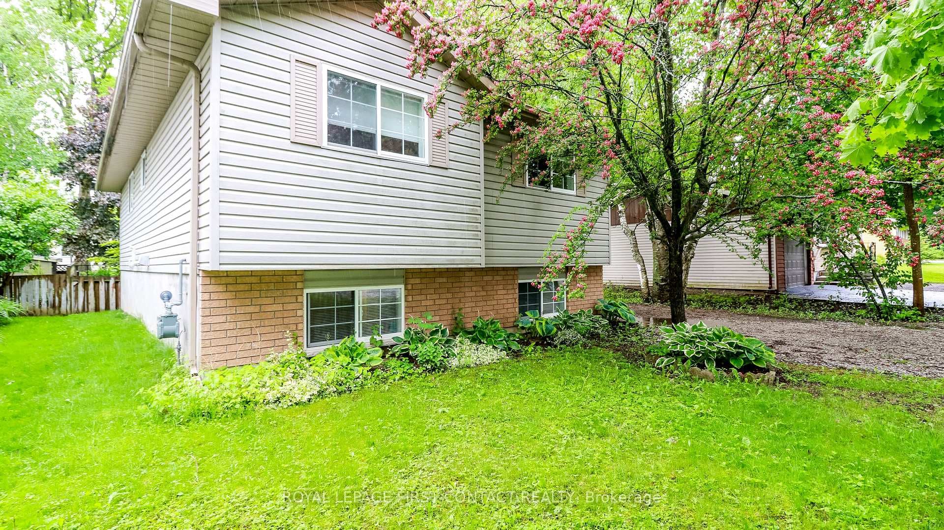 401 Mary Street photo 2