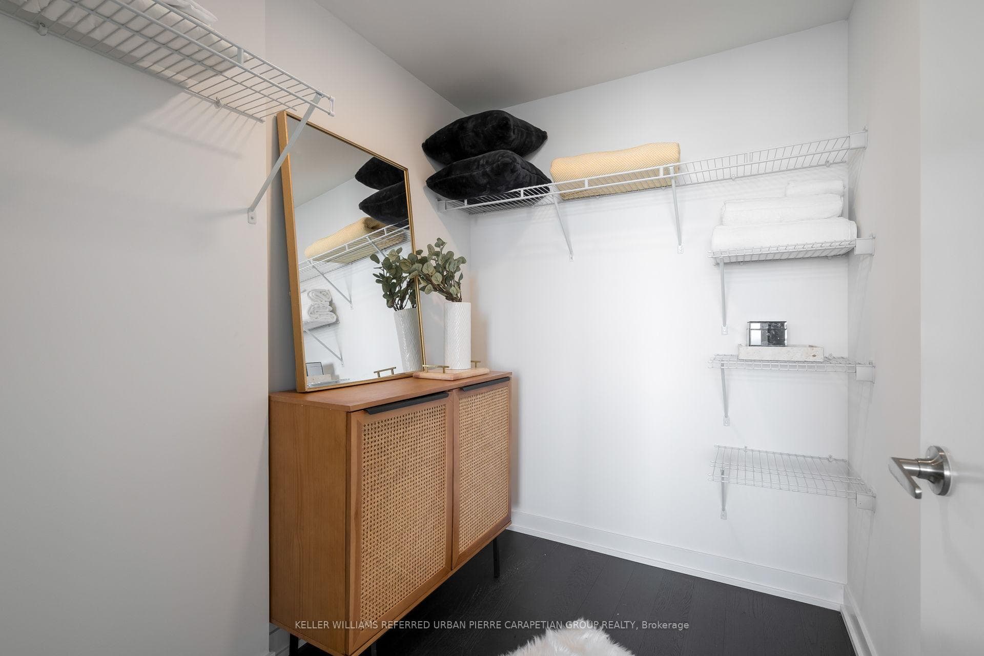 57 Brock Avenue Unit 609 photo 31