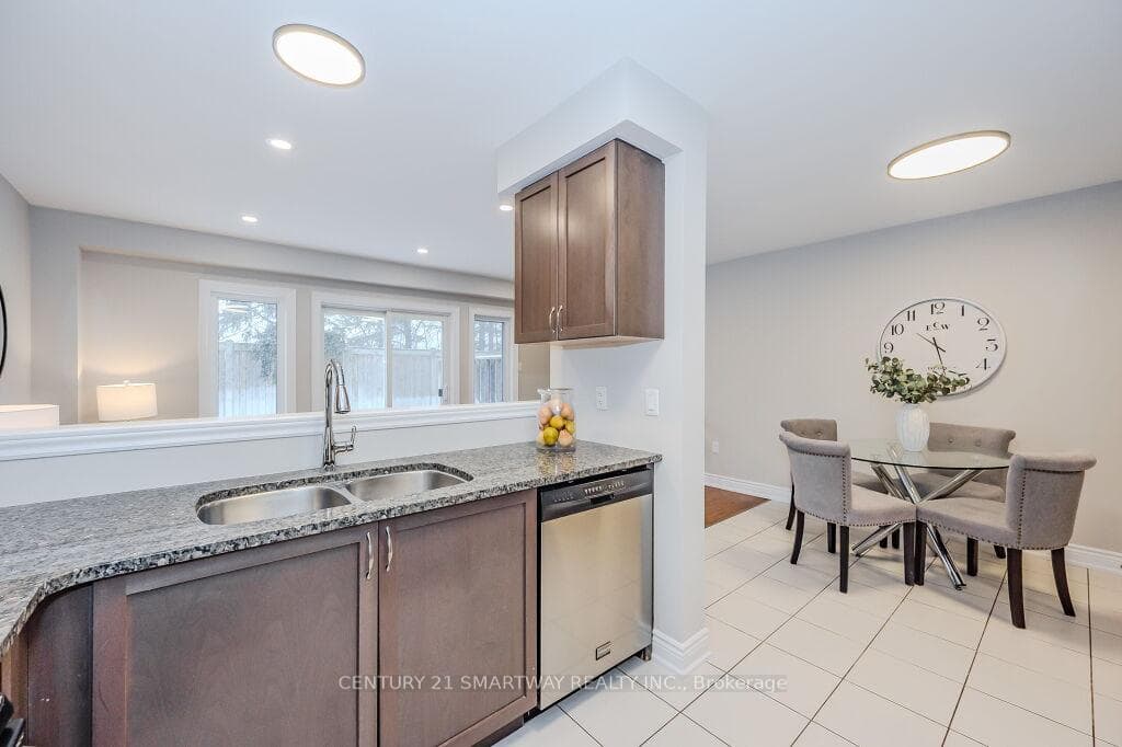 33 Arlington Crescent photo 19