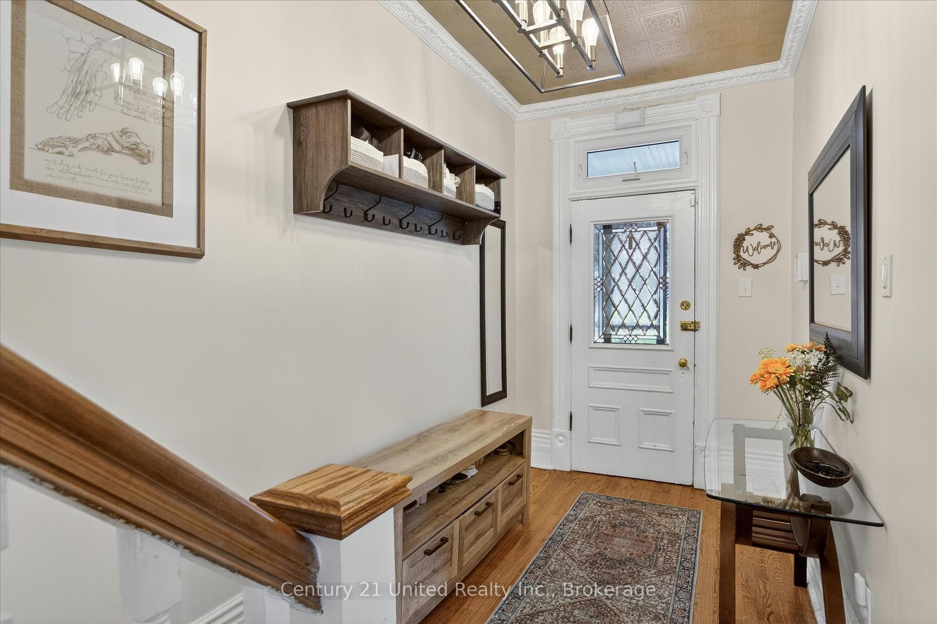 587 Gilmour Street photo 7