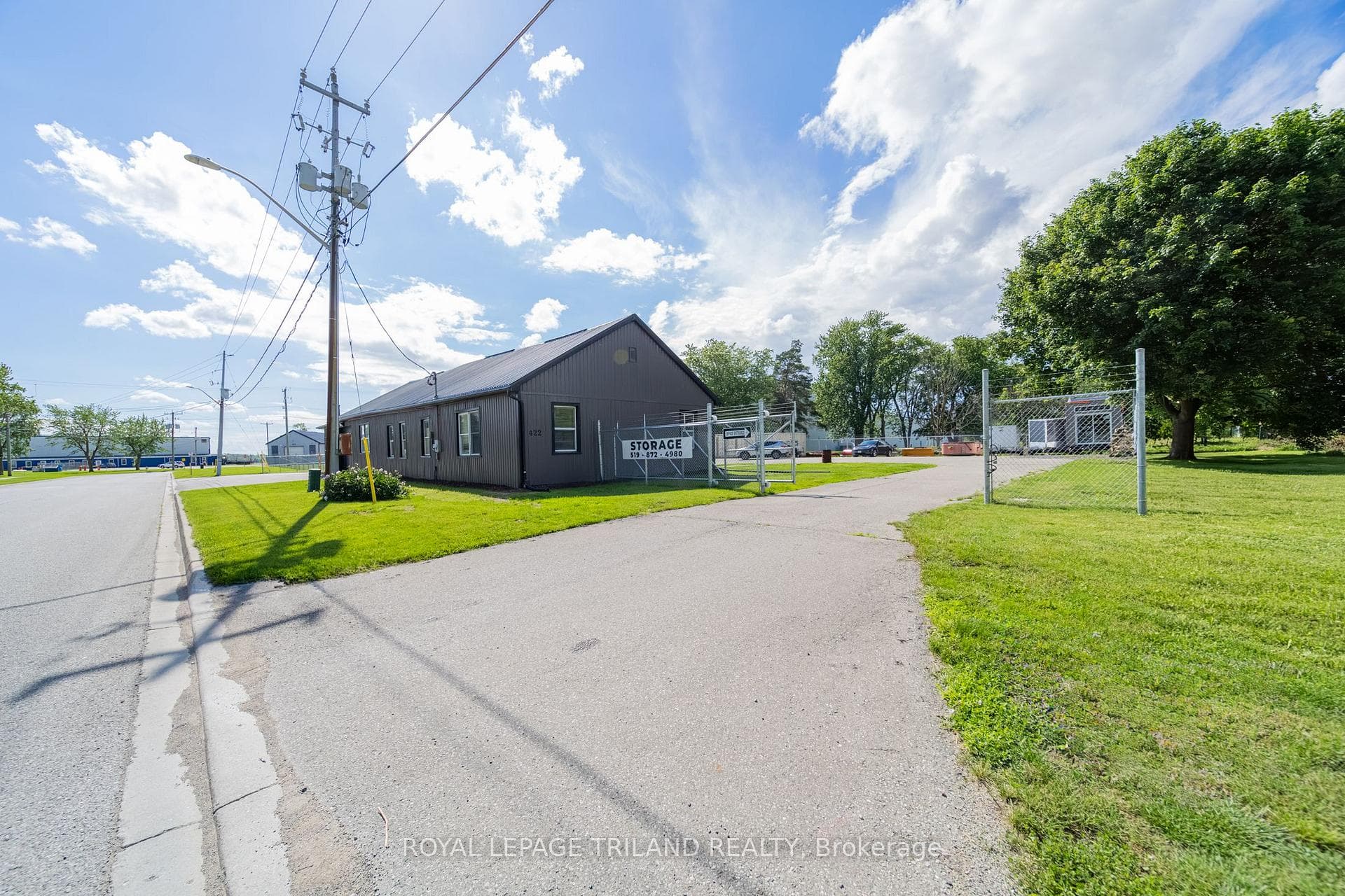 422 Canada Avenue photo 9