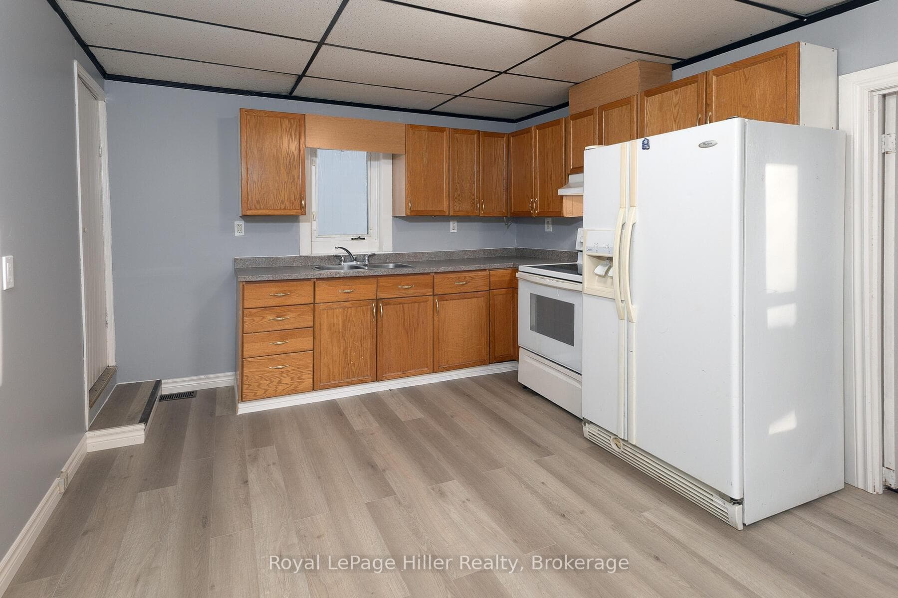 529 Albert Street photo 12