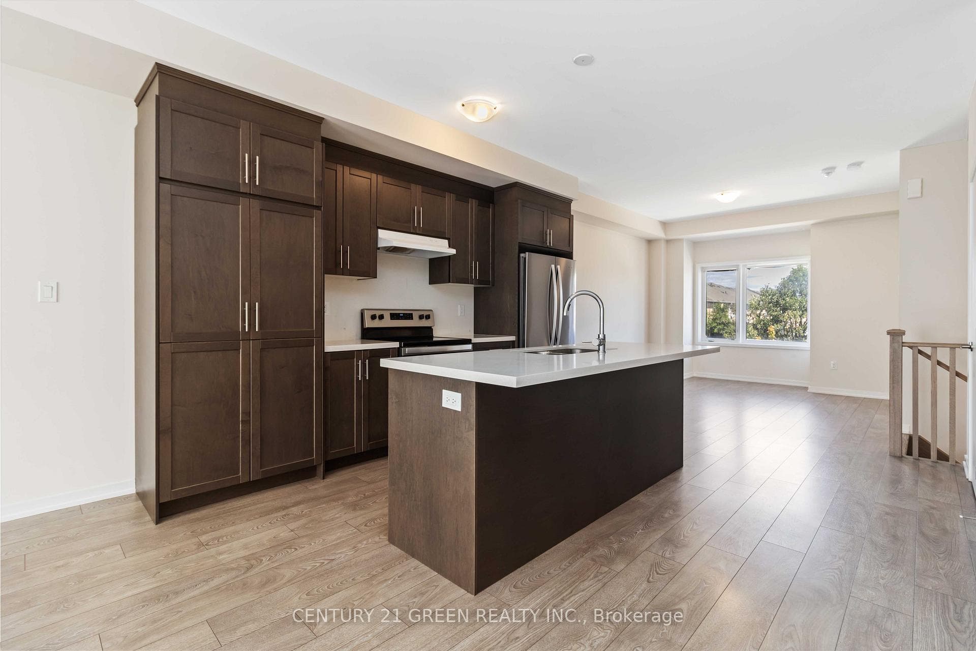 142 Landsbridge Street photo 16