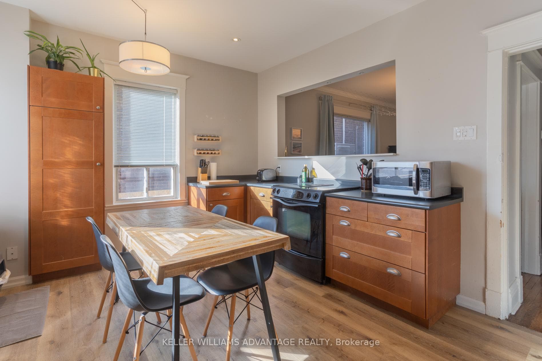 49 Greenwood Avenue Unit Main photo 7