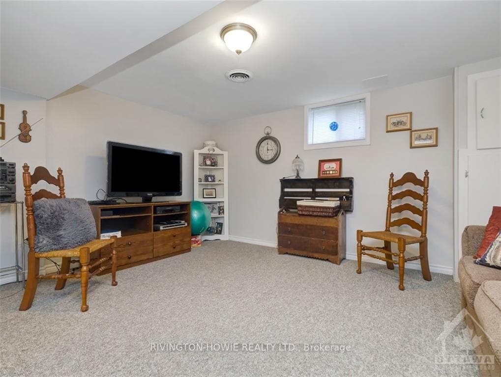 93 JASPER Avenue photo 22