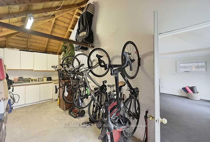301 Beresford Avenue photo 37