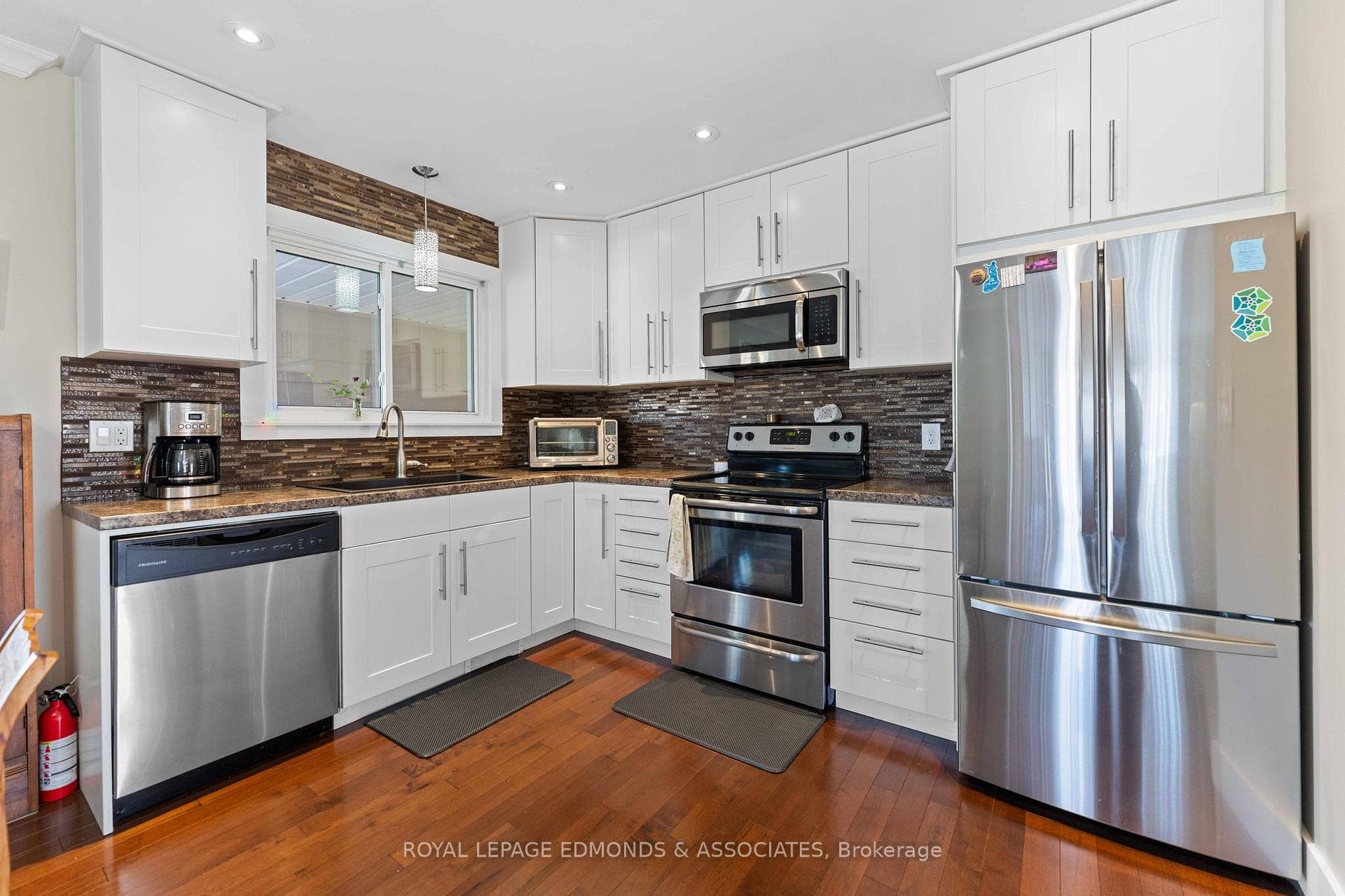 188 Laurier Avenue photo 11
