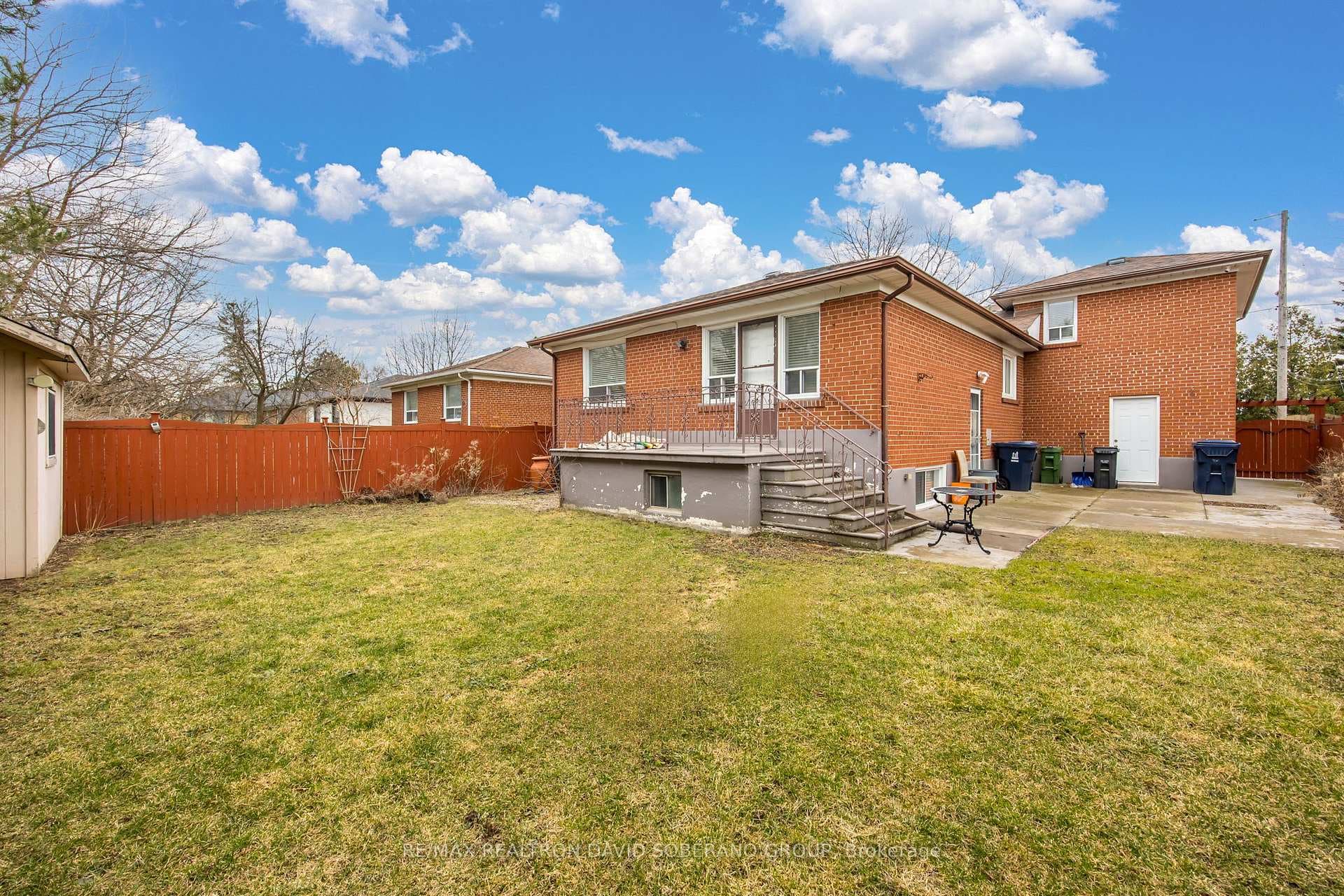 9 Brett Avenue photo 29