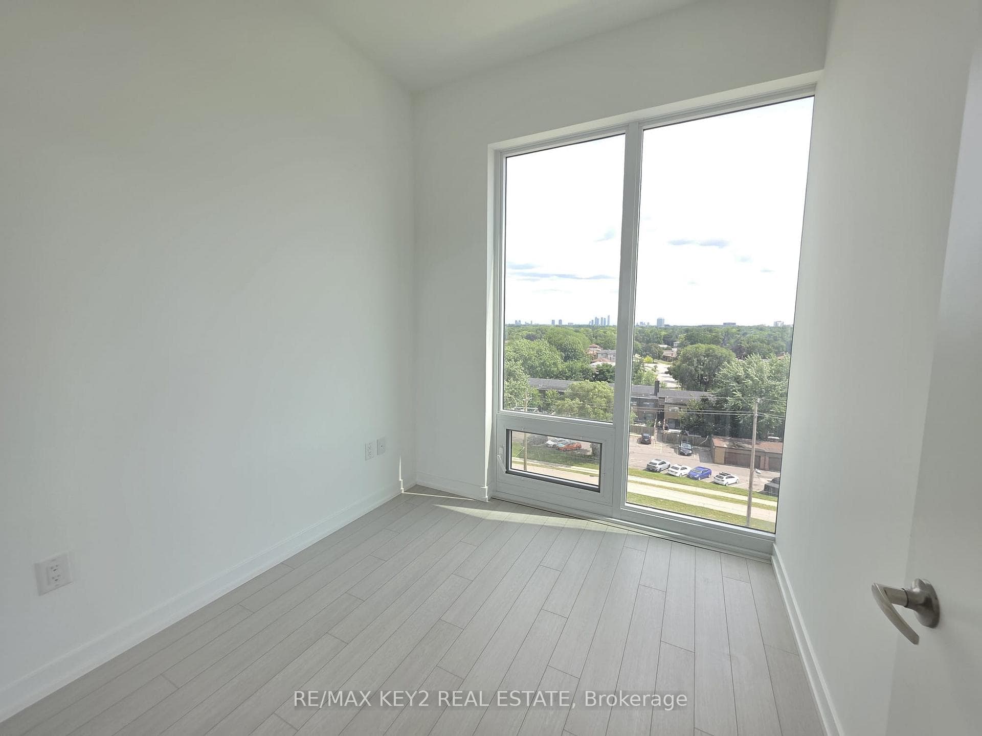 4010 Eglinton Avenue Unit 706 photo 6