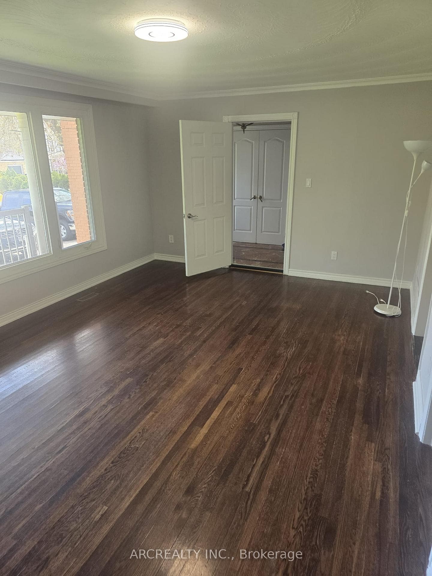 1178 MAIN Kipling Avenue photo 6