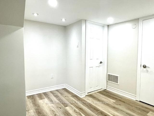 981 Davis Drive Unit Bsmnt photo 2