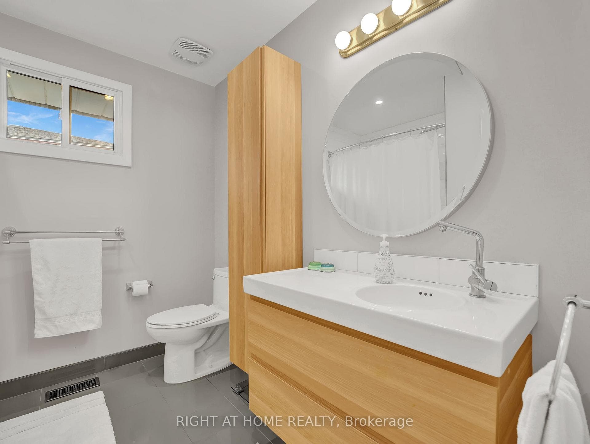 2 CHARTWELL CRES N/A photo 24