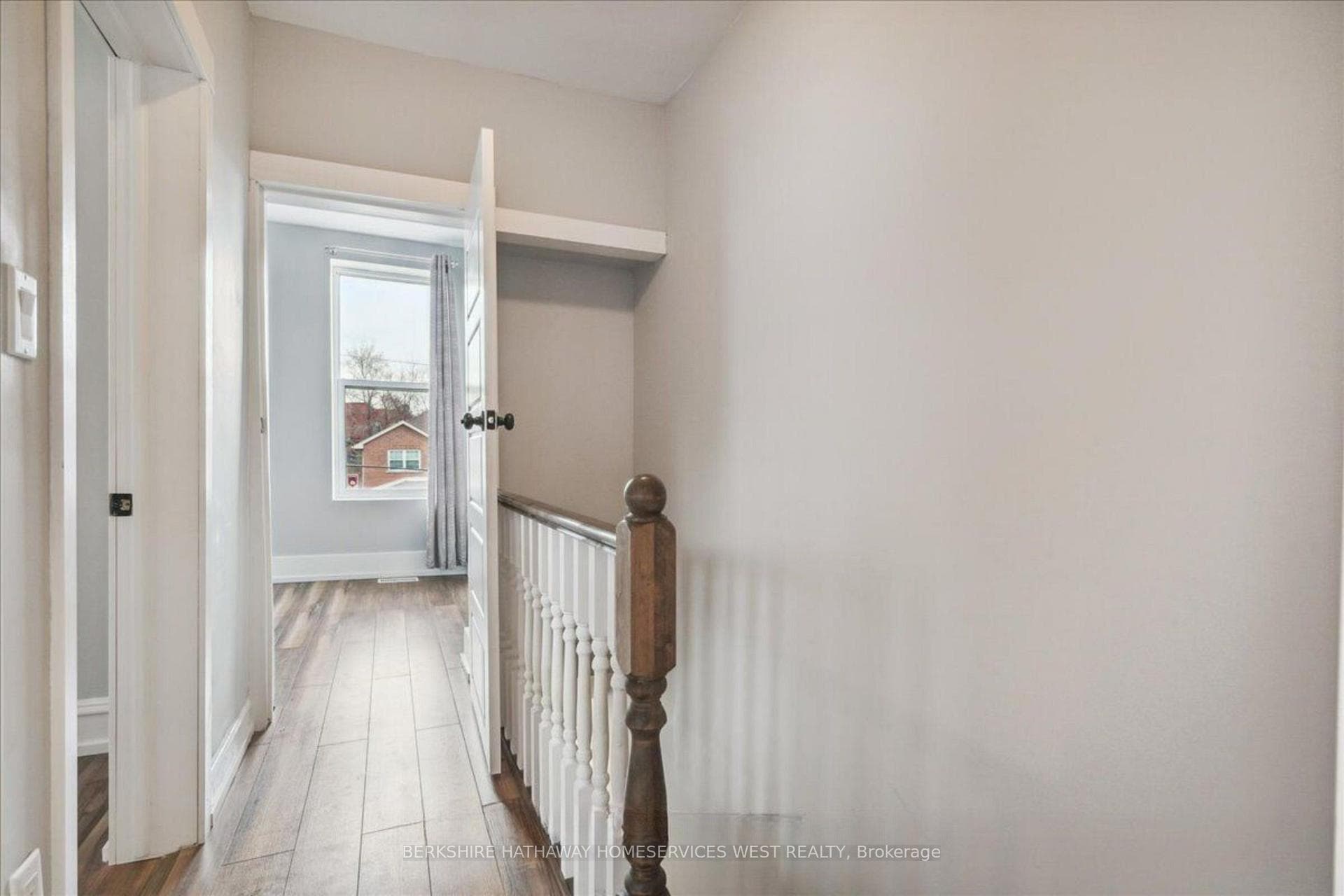196 Hess Street photo 14