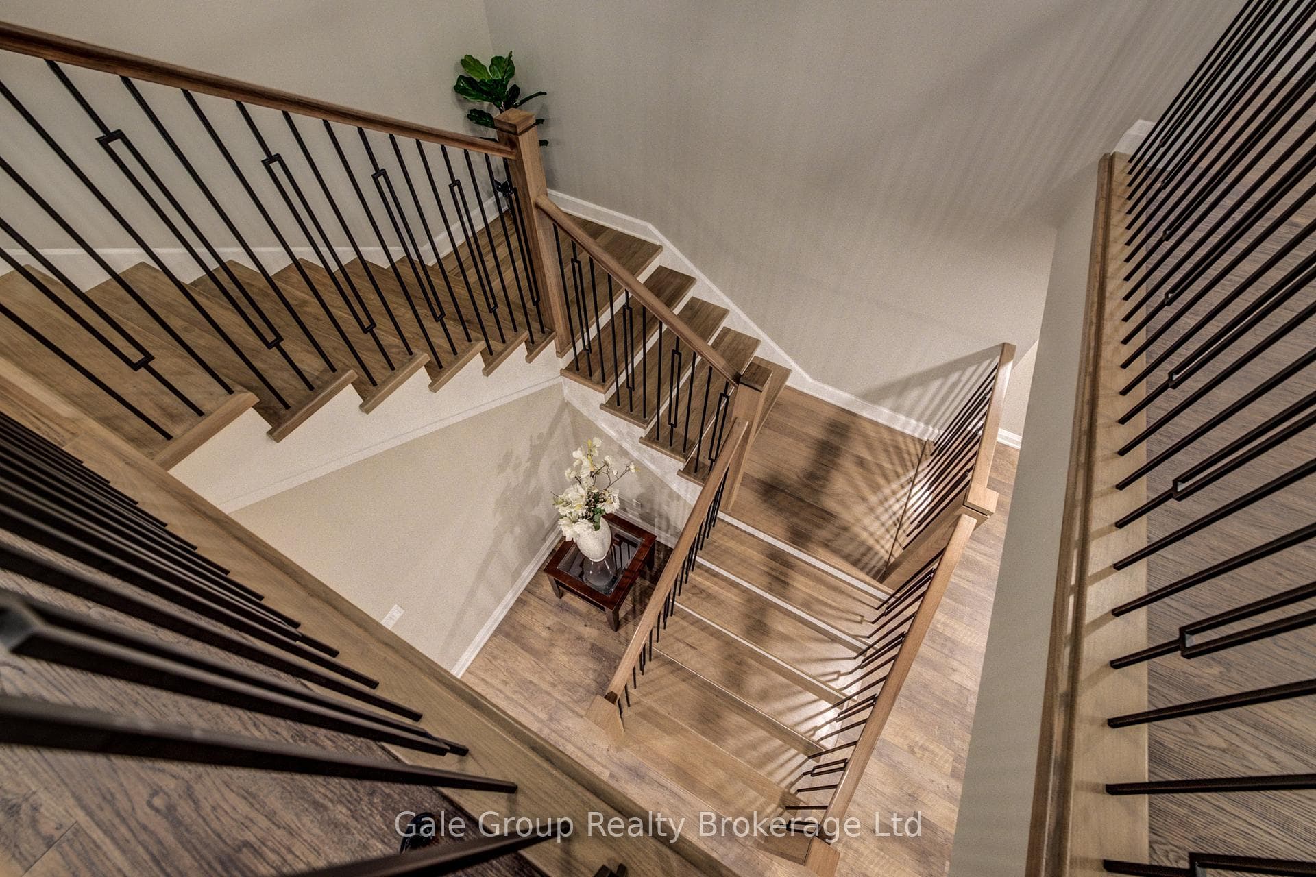 8 Pittock Park Road photo 31