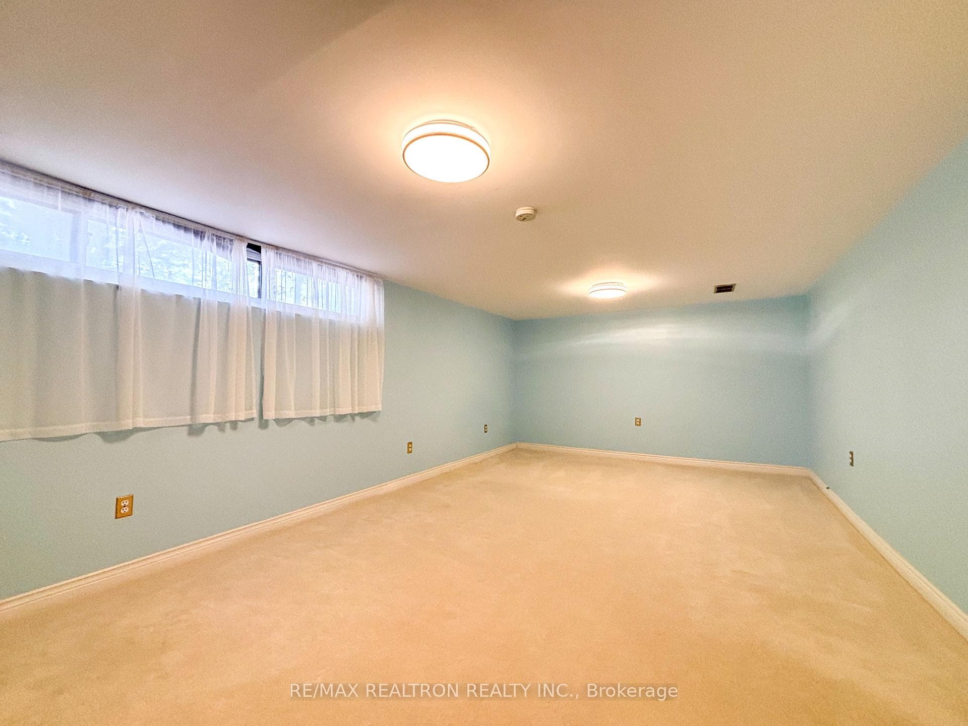 7 Rockport Crescent photo 5