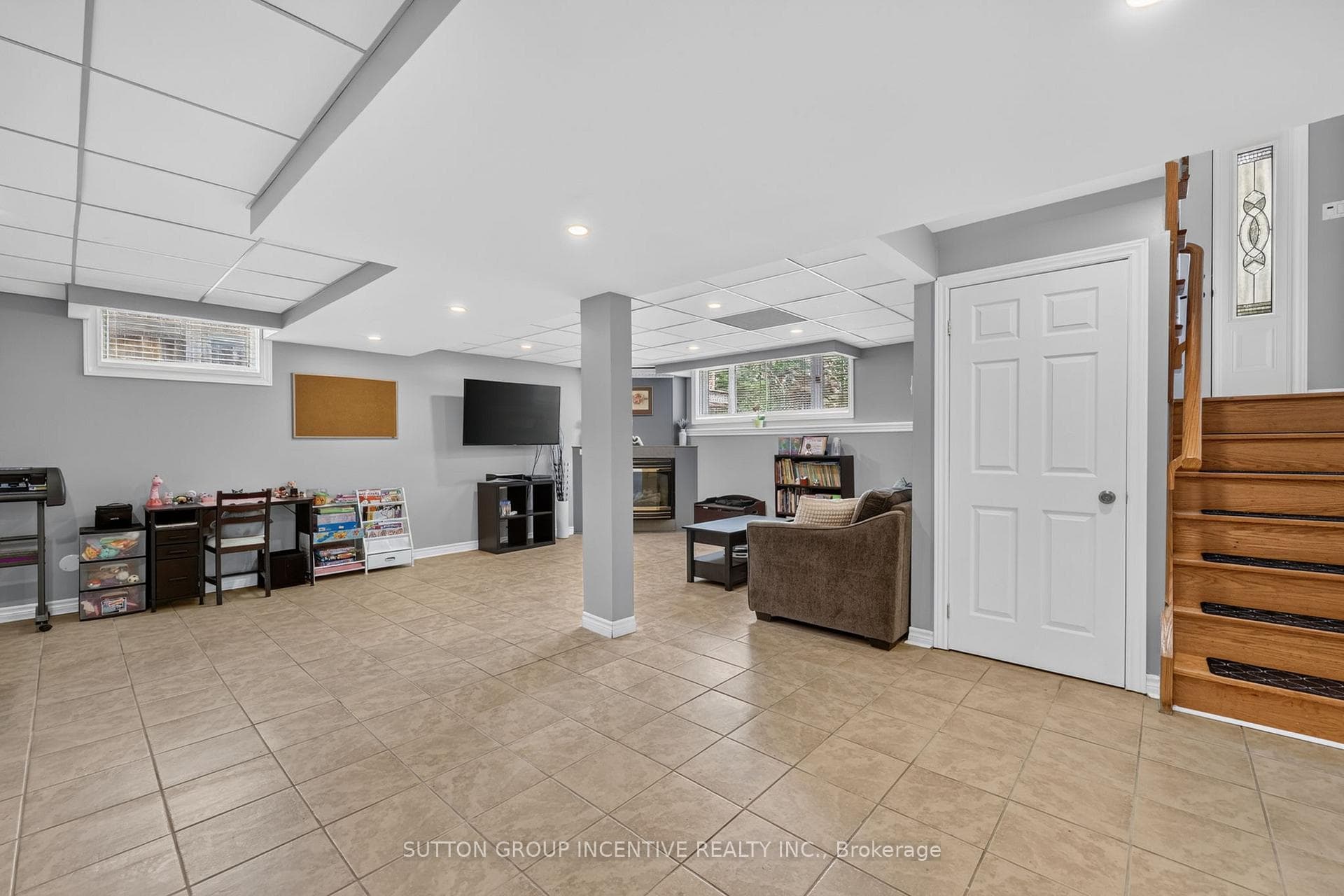 2248 Douglas Avenue photo 27