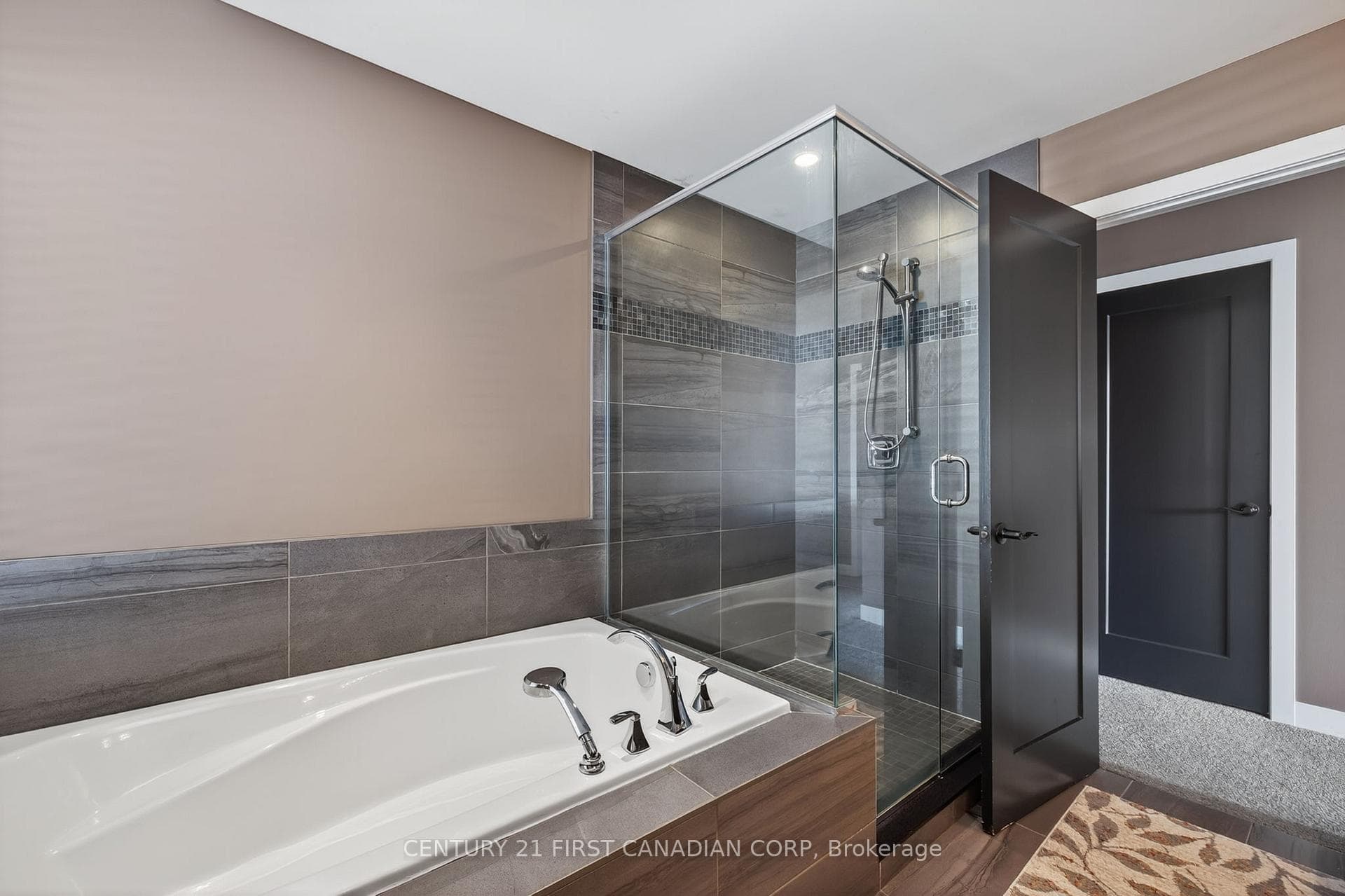 703 Zaifman Circle photo 22