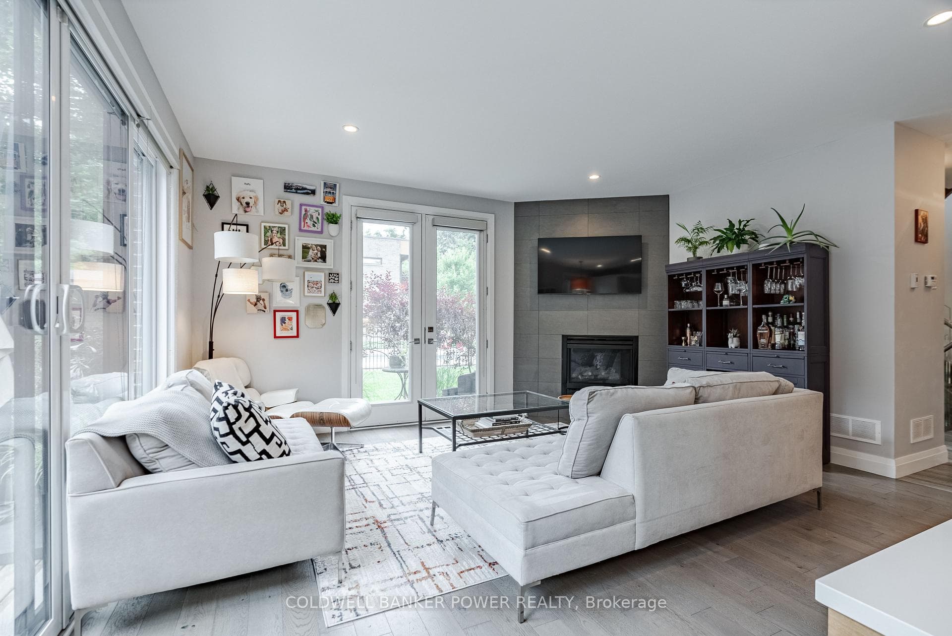 433 Hyde Park Road Unit 10 photo 12
