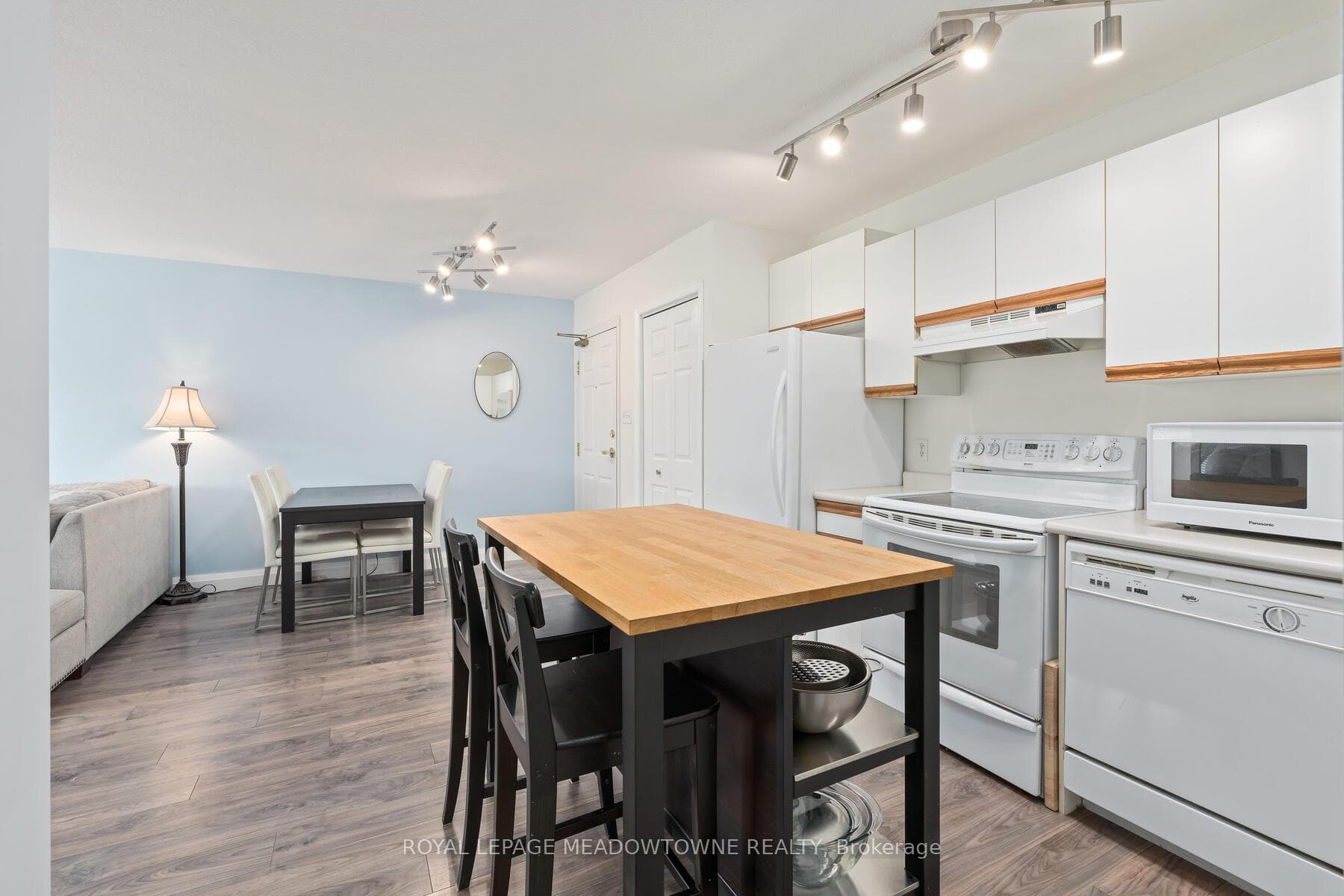 264 Alma Street Unit 301 photo 10