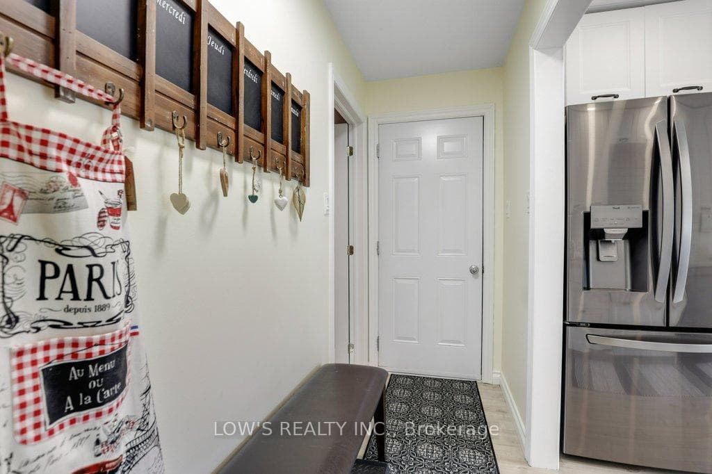 121 Barton Street photo 22