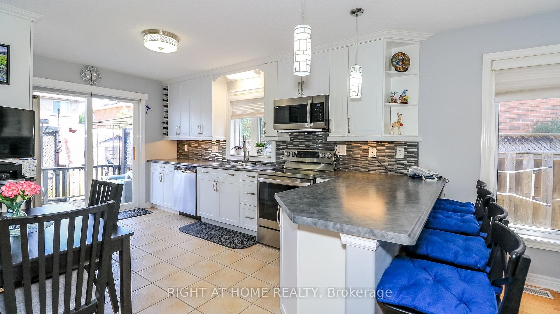 Stunning updated Kitchen