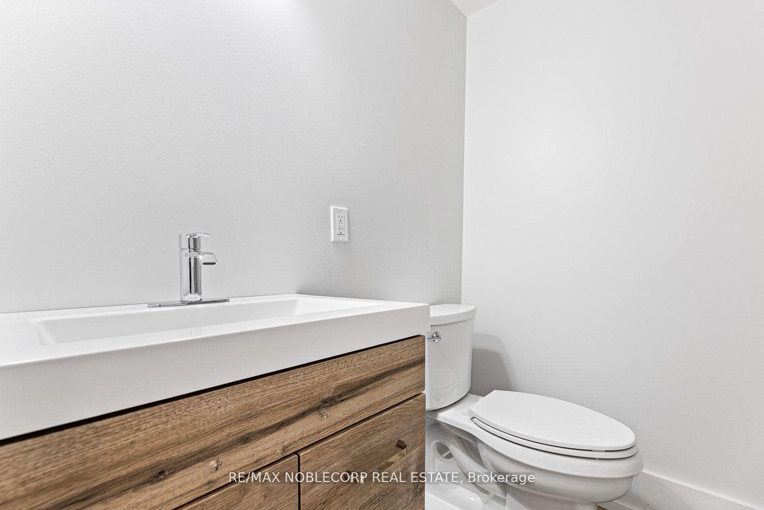 108 Enderby Road Unit 2 photo 4