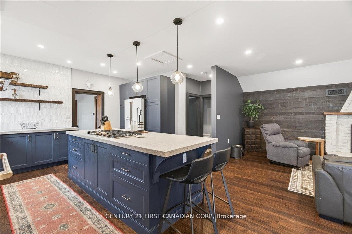 18 Colborne Street photo 14