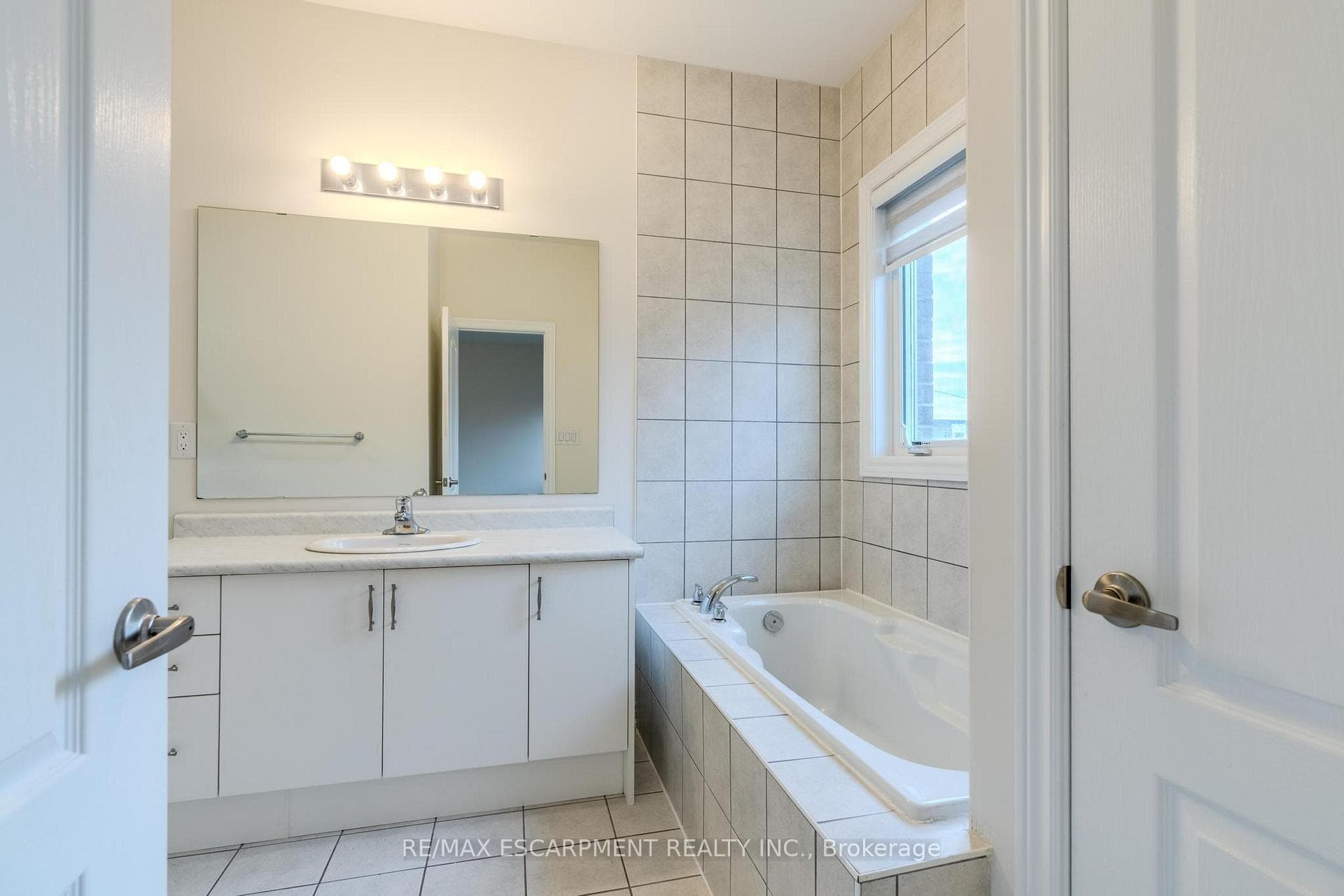 83 Great Falls Boulevard photo 22