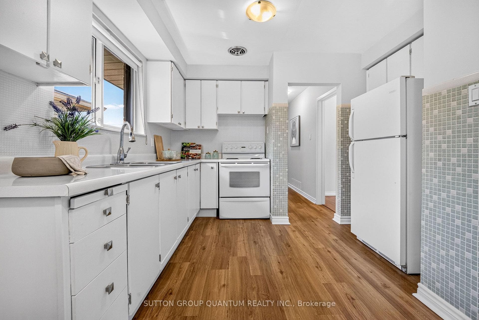 1016 East Avenue photo 12