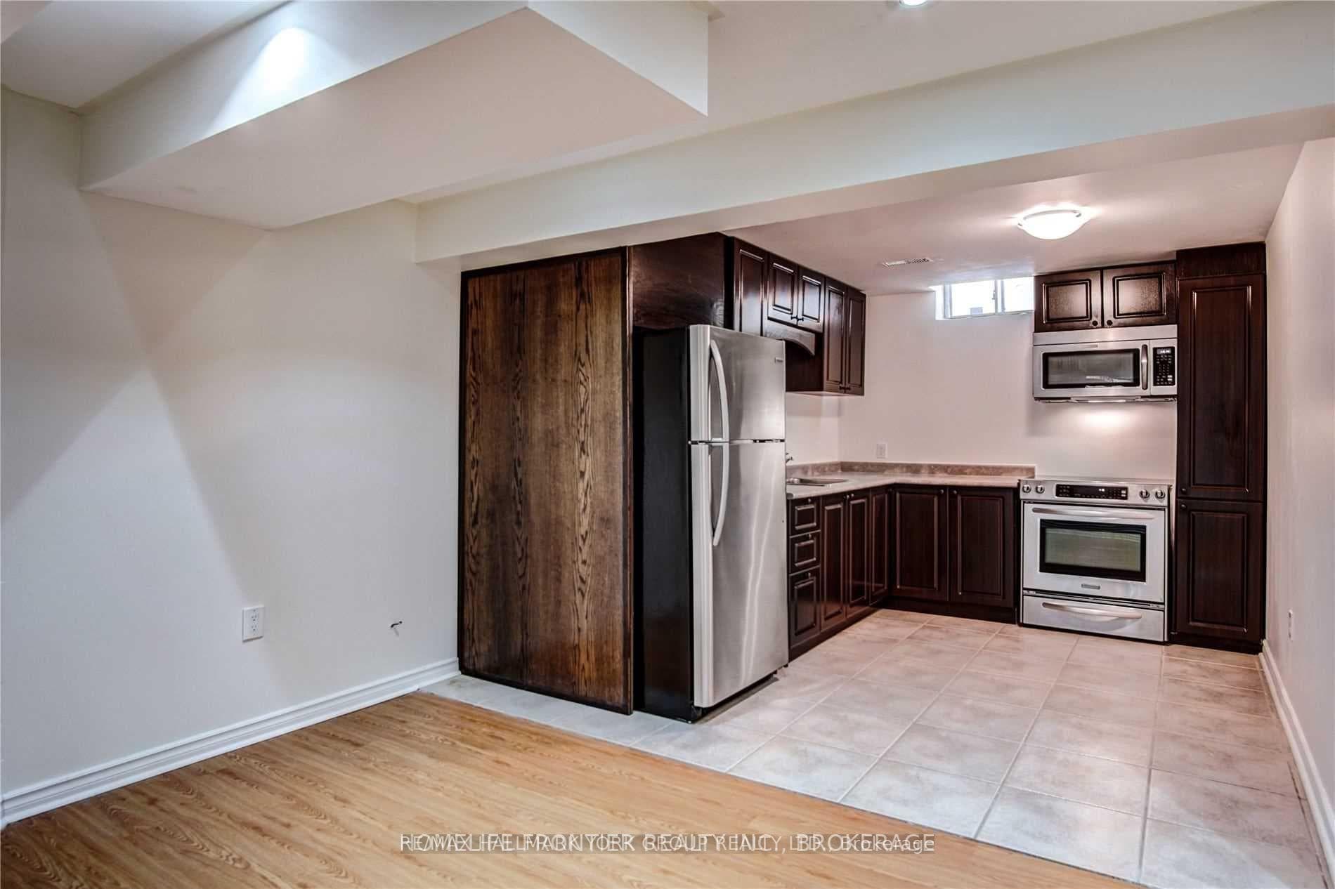 196 Humberland Drive Unit BSMT photo 2