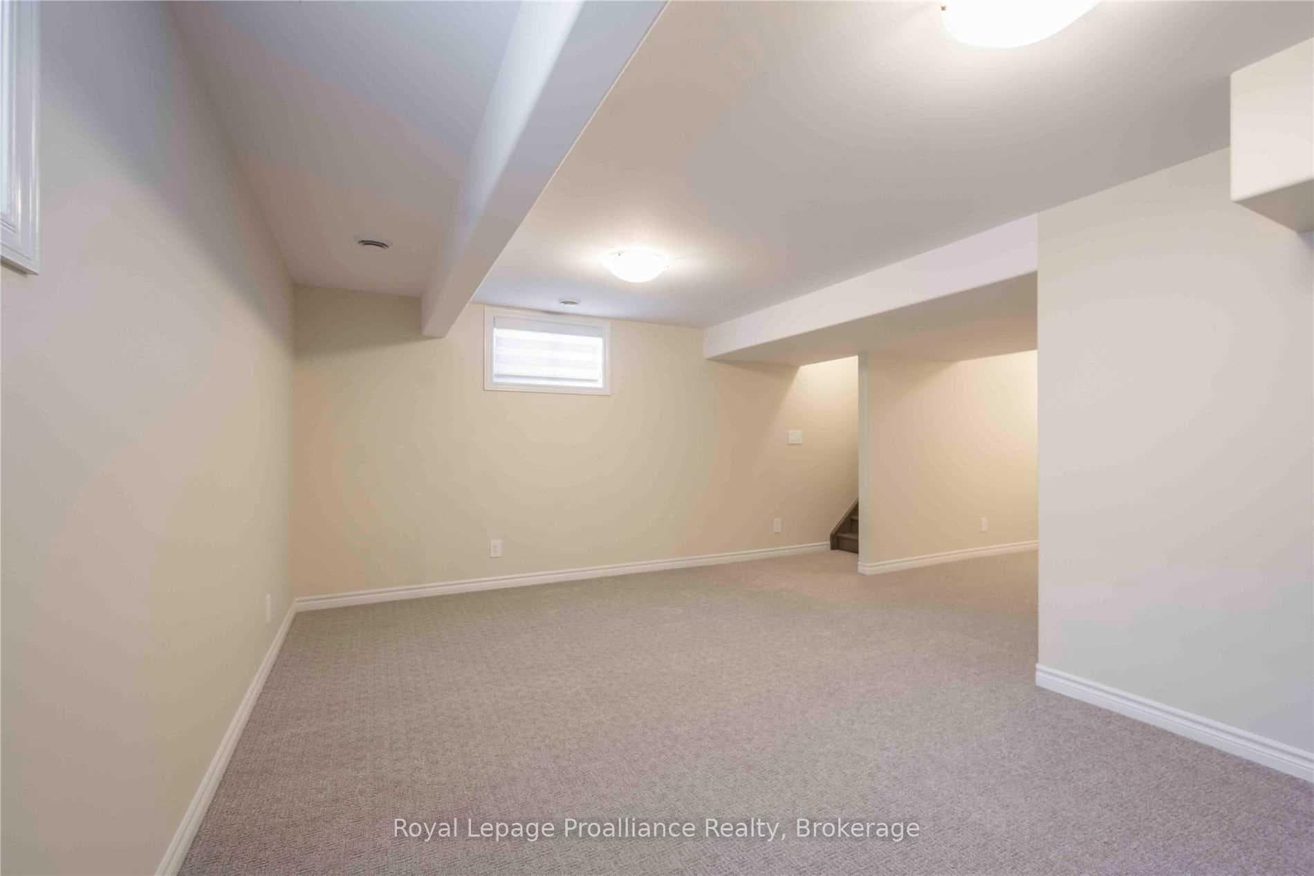 28 Nipigon Street photo 24