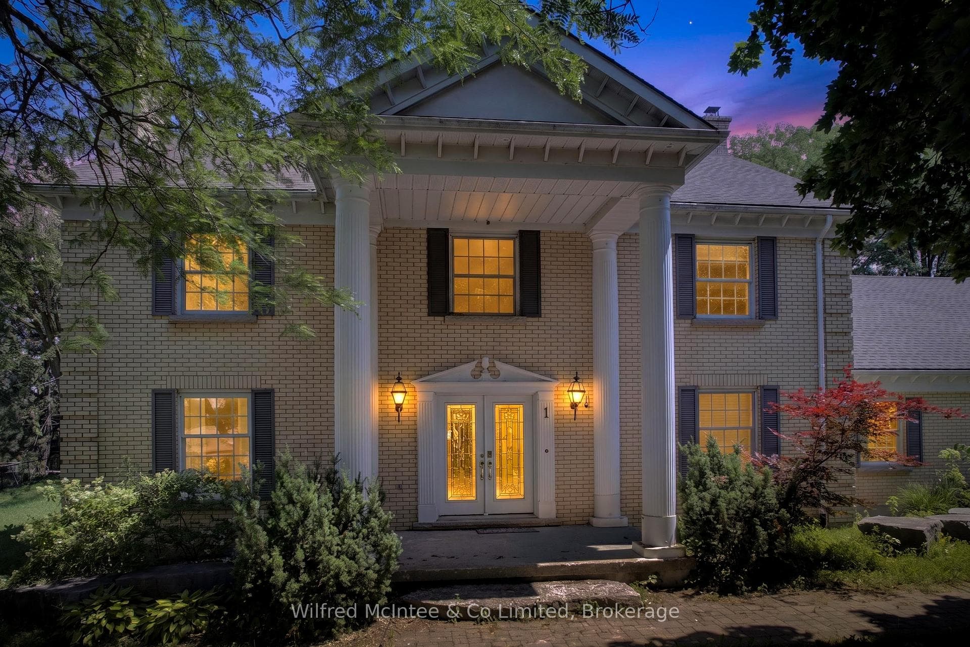 1 Remington Drive photo 2