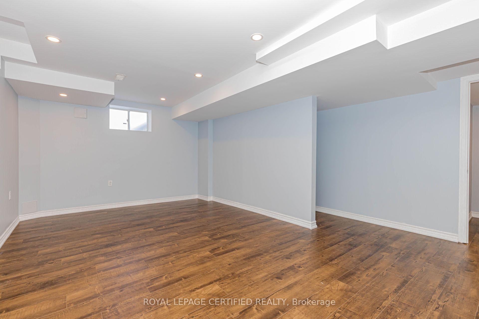 5581 Oscar Peterson Boulevard photo 45