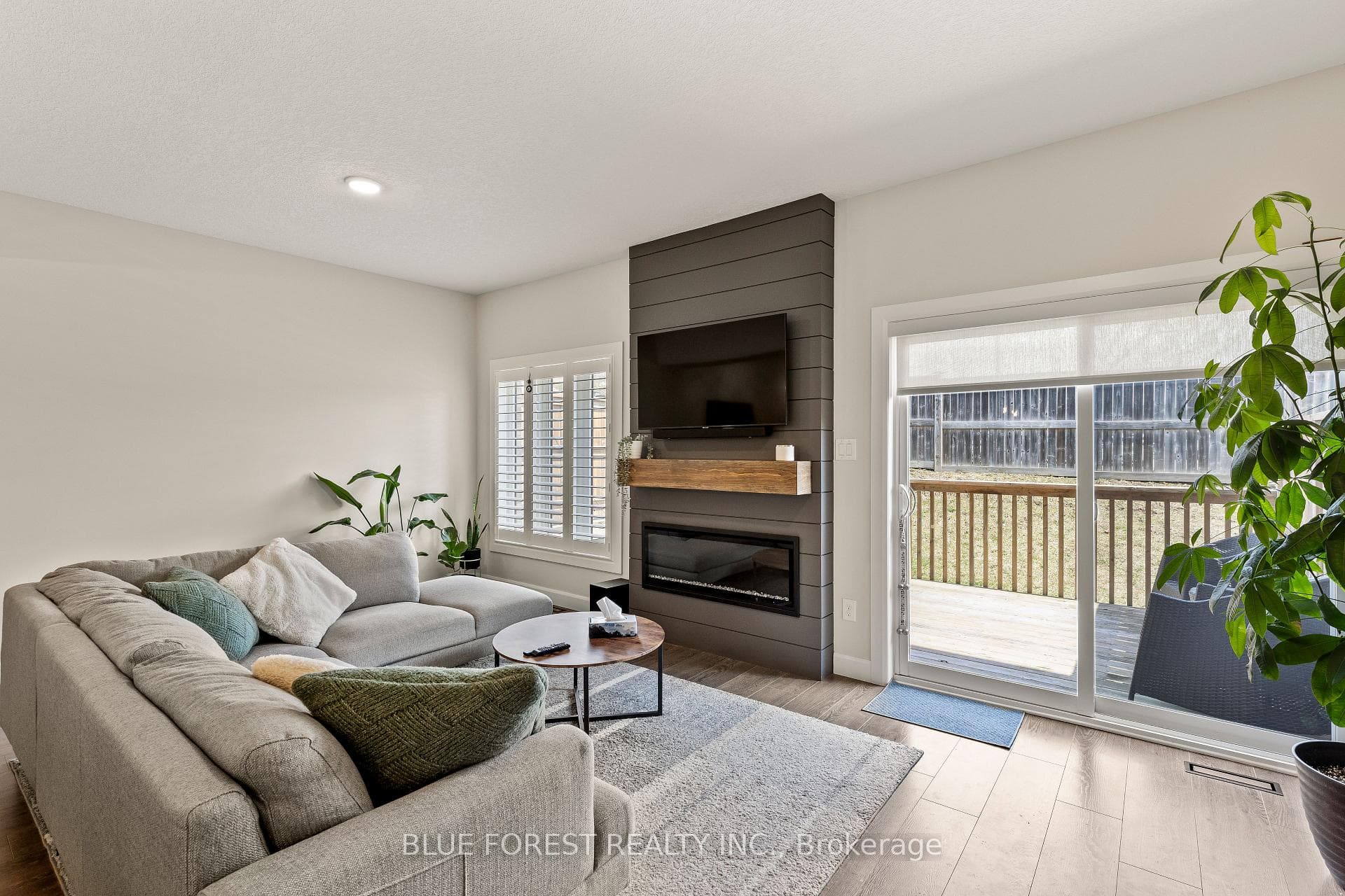 600 Guiness Way Unit 14 photo 16