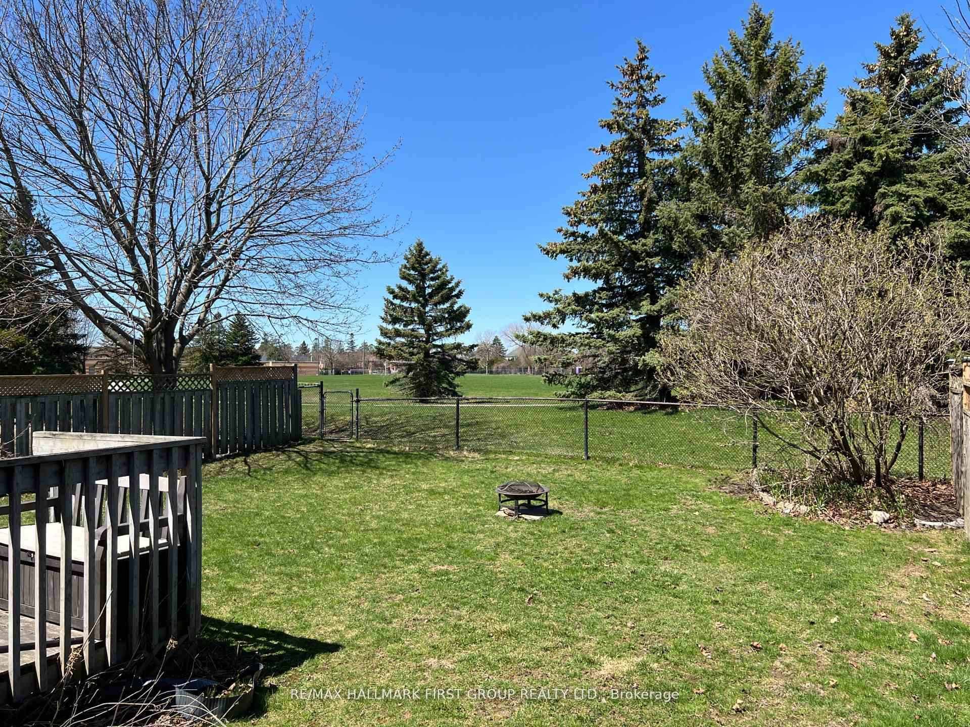 30 Willowbrook Drive photo 38