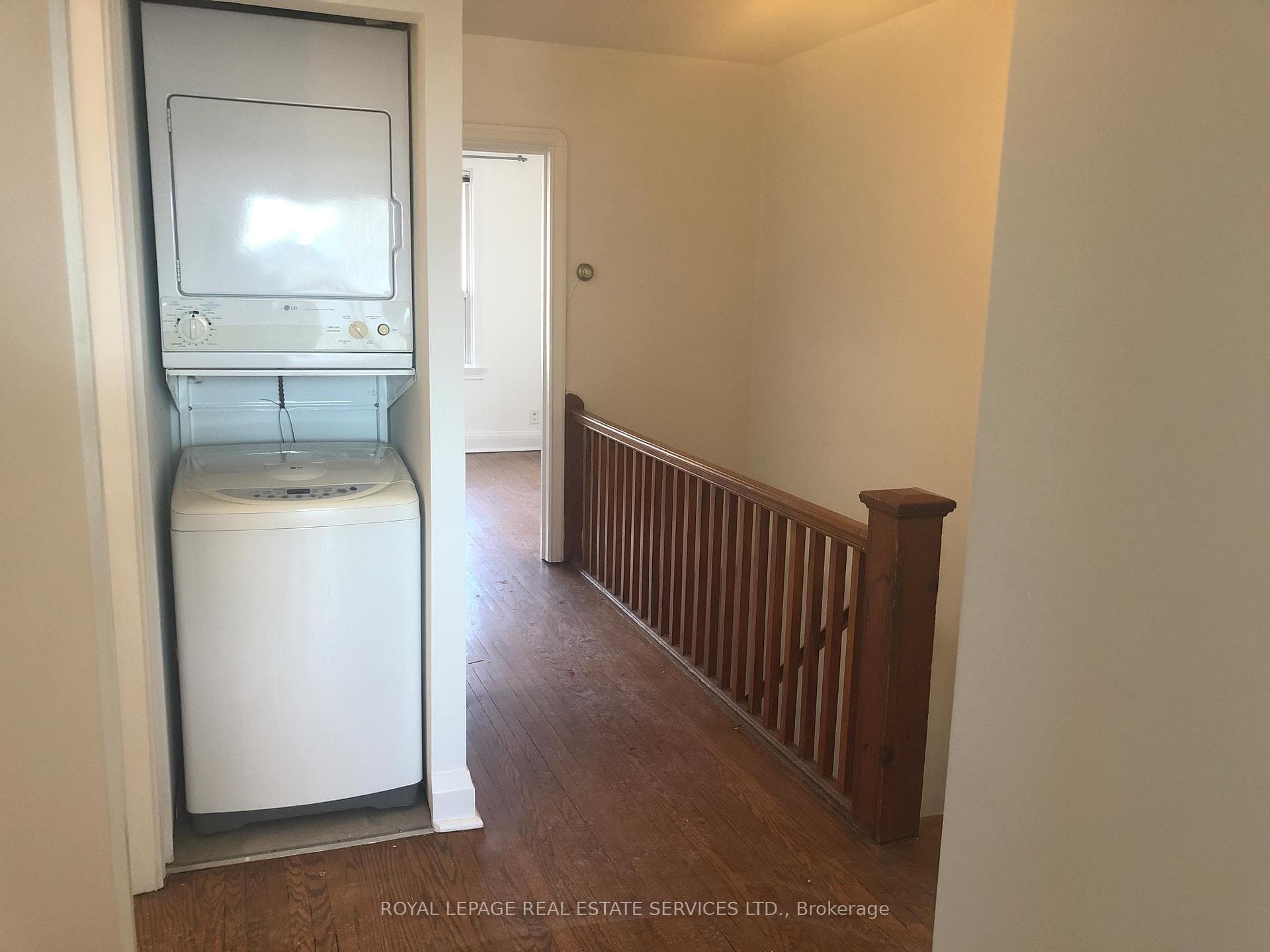 1758 Avenue Road Unit Upper photo 5