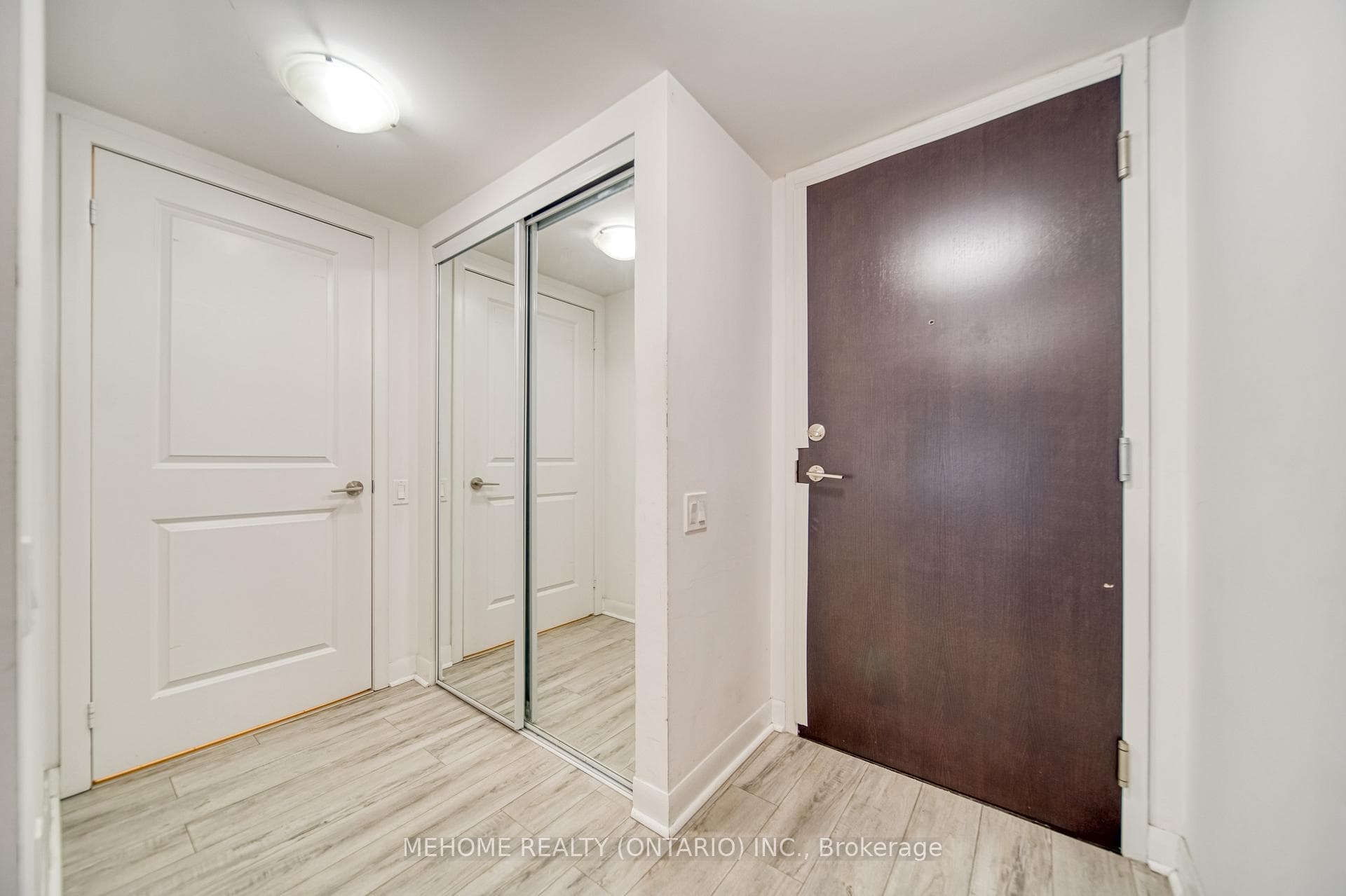 5168 Yonge Street Unit 502 photo 5