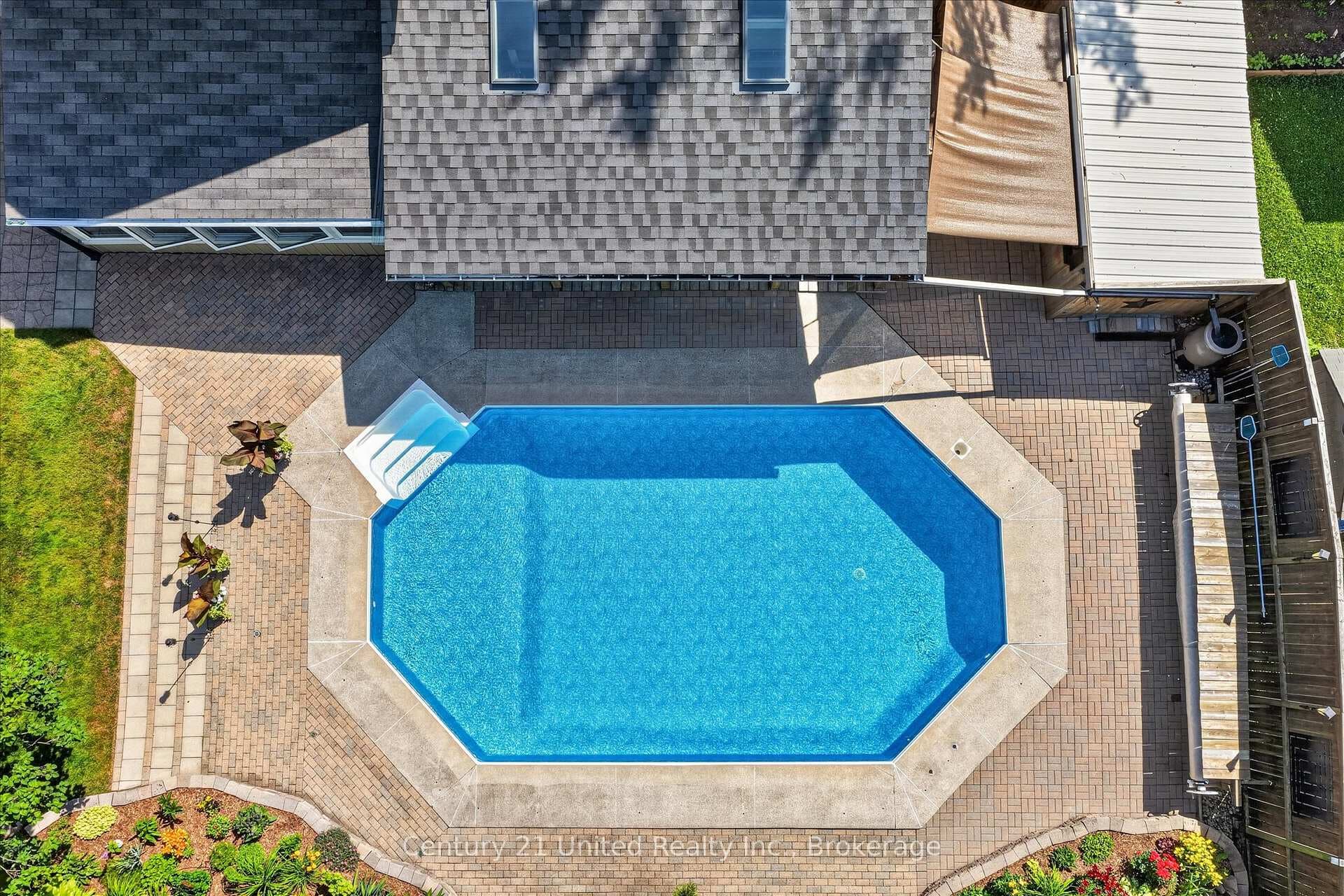83 Nevin Avenue photo 4