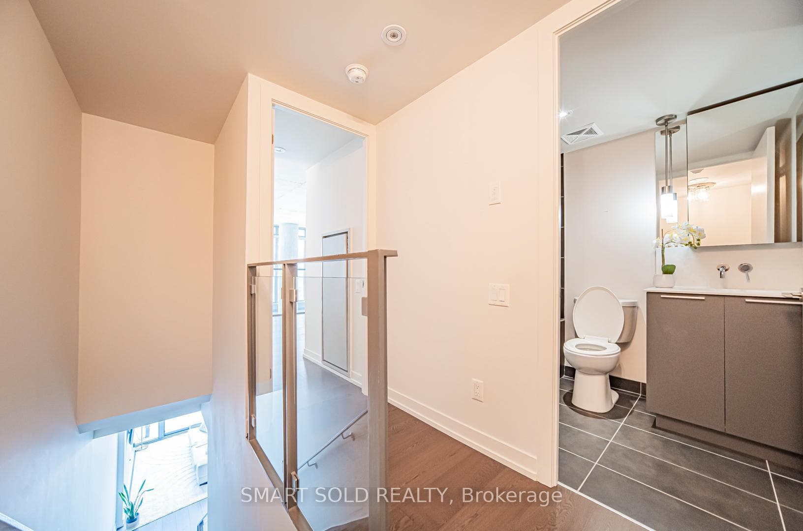 650 King Street Unit 106 photo 32