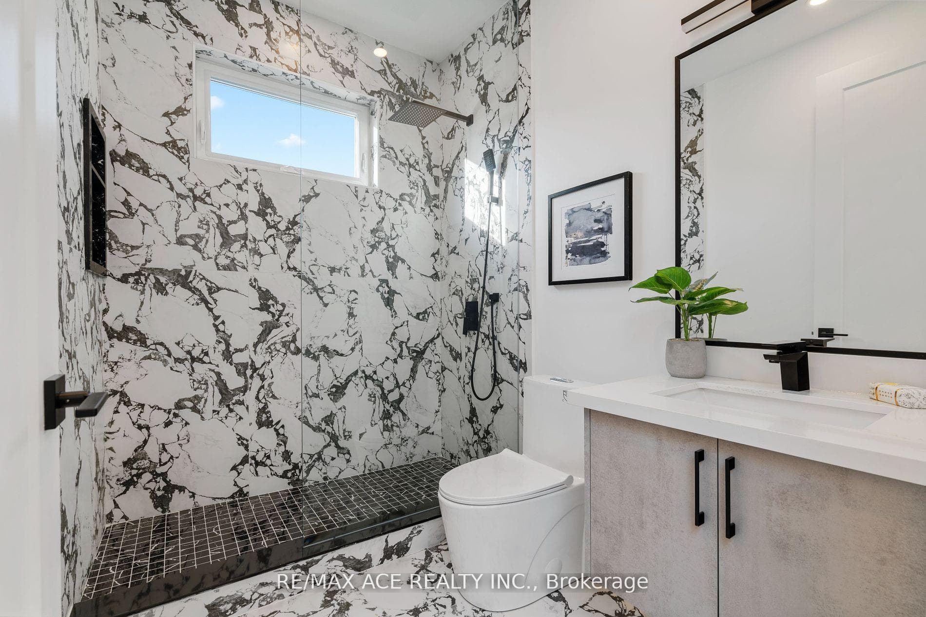 153 King Edward Avenue photo 26