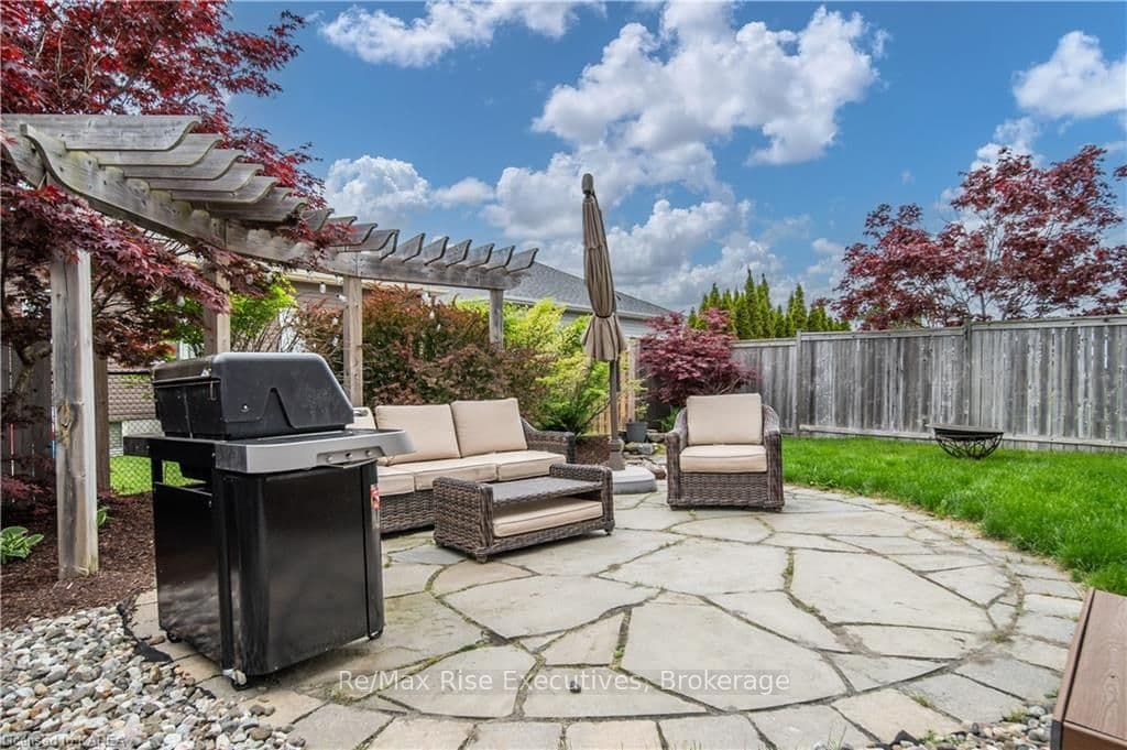 1184 ESCALA Crescent photo 40