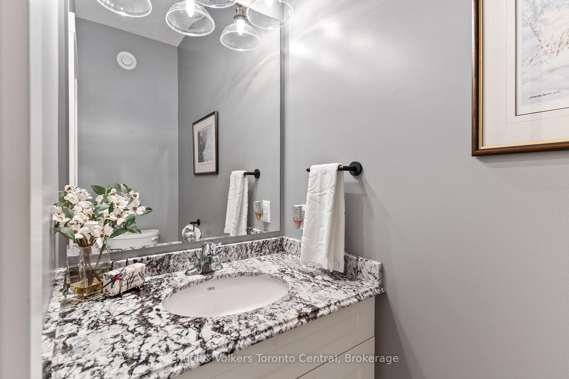 353 5th Avenue photo 16